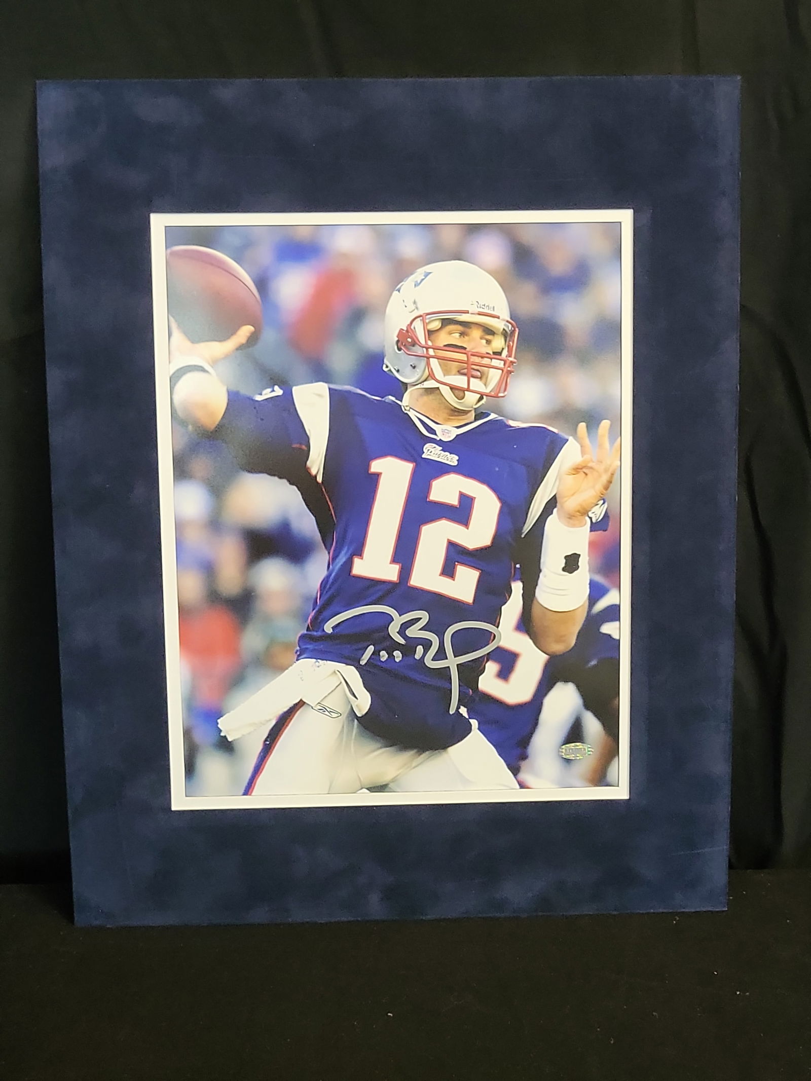 I01246 | Tom Brady Autographed New England Patriots 11' x 14' Photograph, Steiner Sports (1 of 10)
