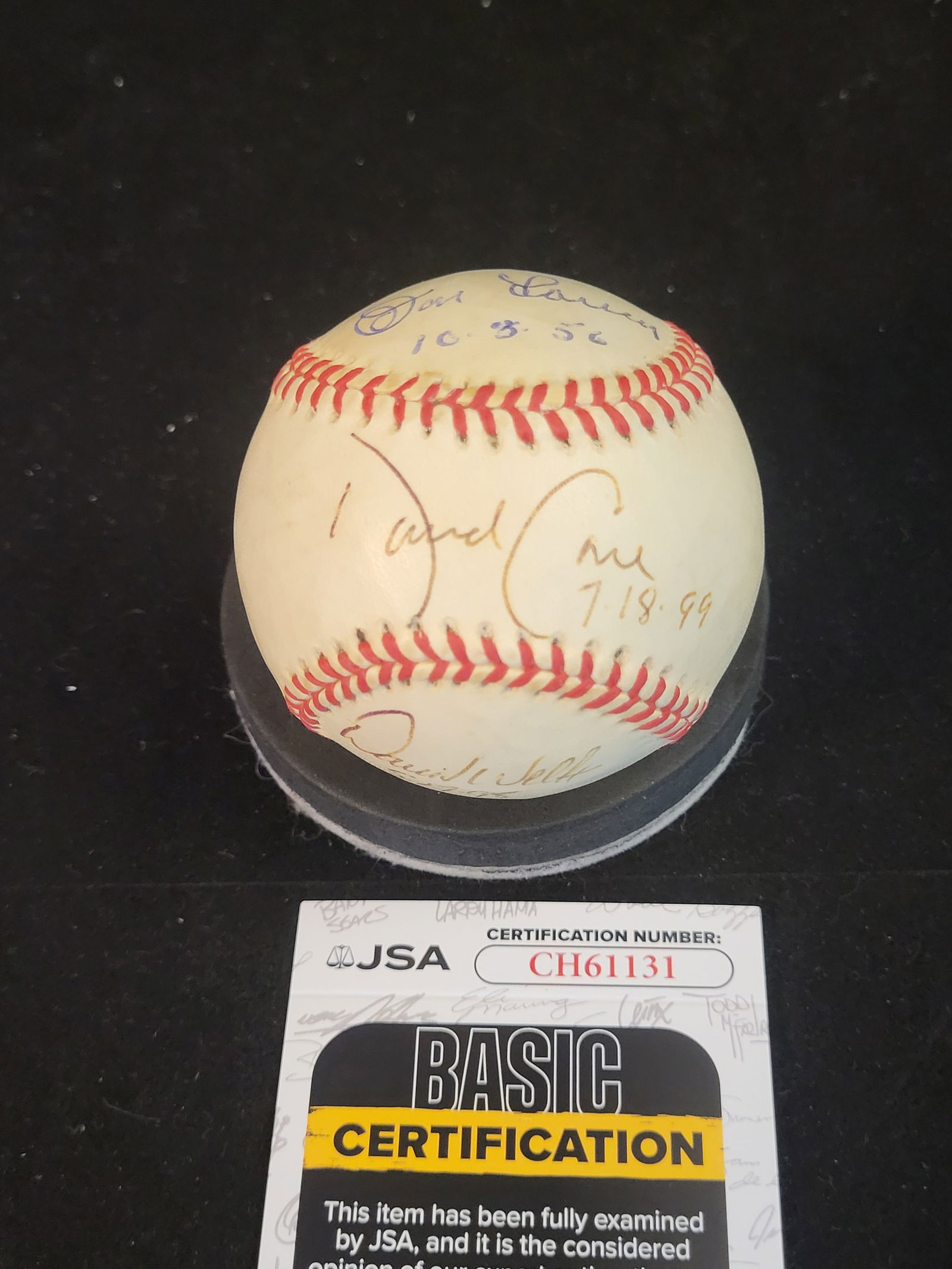 I00806 | New York Yankees Perfect Game Multi-Signed Baseball, JSA Authenticated: BID PER WHAT YOU SEE IN THE PHOTO, NOT THE AI GENERATED TITLES AND DESCRIPTIONS! New York Yankees Perfect Game Multi-Signed Baseball, JSA Authenticated This Rawlings Official American League baseball,