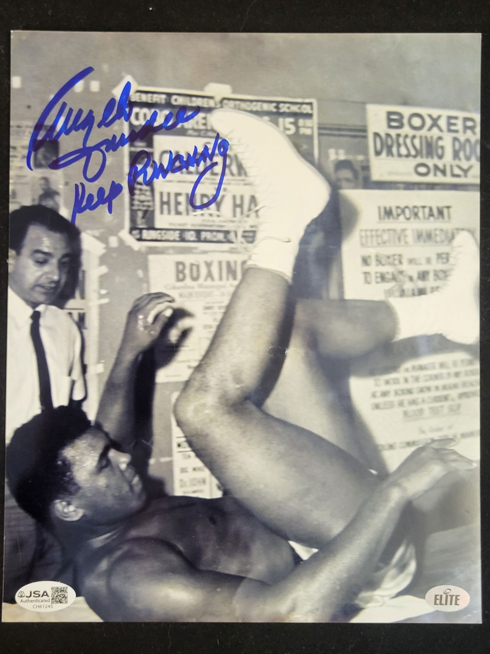 I00748 | Muhammad Ali Autographed Black and White Photograph with JSA Authentication (1 of 9)
