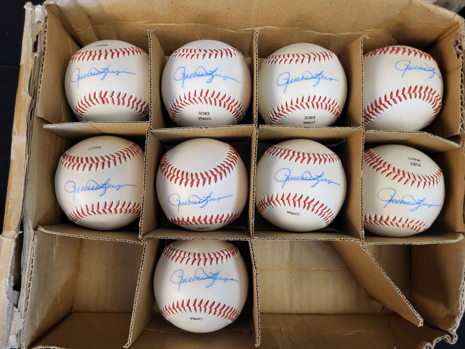 I00593 | A Group of Rollie Fingers Autographed Official League Baseballs: BID PER WHAT YOU SEE IN THE PHOTO, NOT THE AI GENERATED TITLES AND DESCRIPTIONS! A Group of Rollie Fingers Autographed Official League Baseballs A collection of autographed baseballs, each featuring a