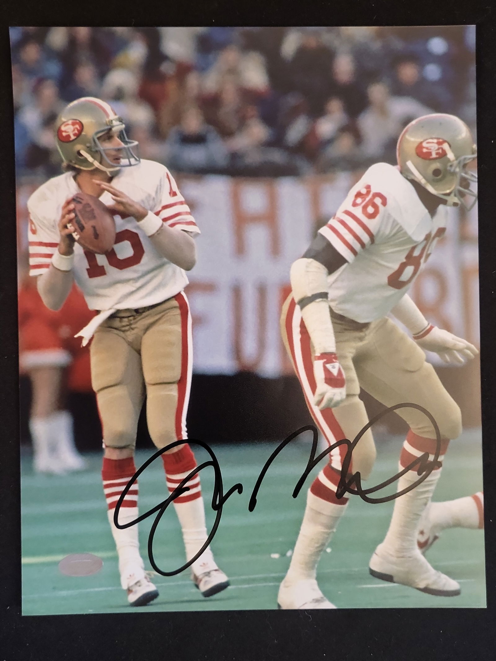 I01234 | Jerry Rice Autographed San Francisco 49ers Photograph, Mounted Memories Authenticated: BID PER WHAT YOU SEE IN THE PHOTO, NOT THE AI GENERATED TITLES AND DESCRIPTIONS! Jerry Rice Autographed San Francisco 49ers Photograph, Mounted Memories AuthenticatedThis professional color photograph