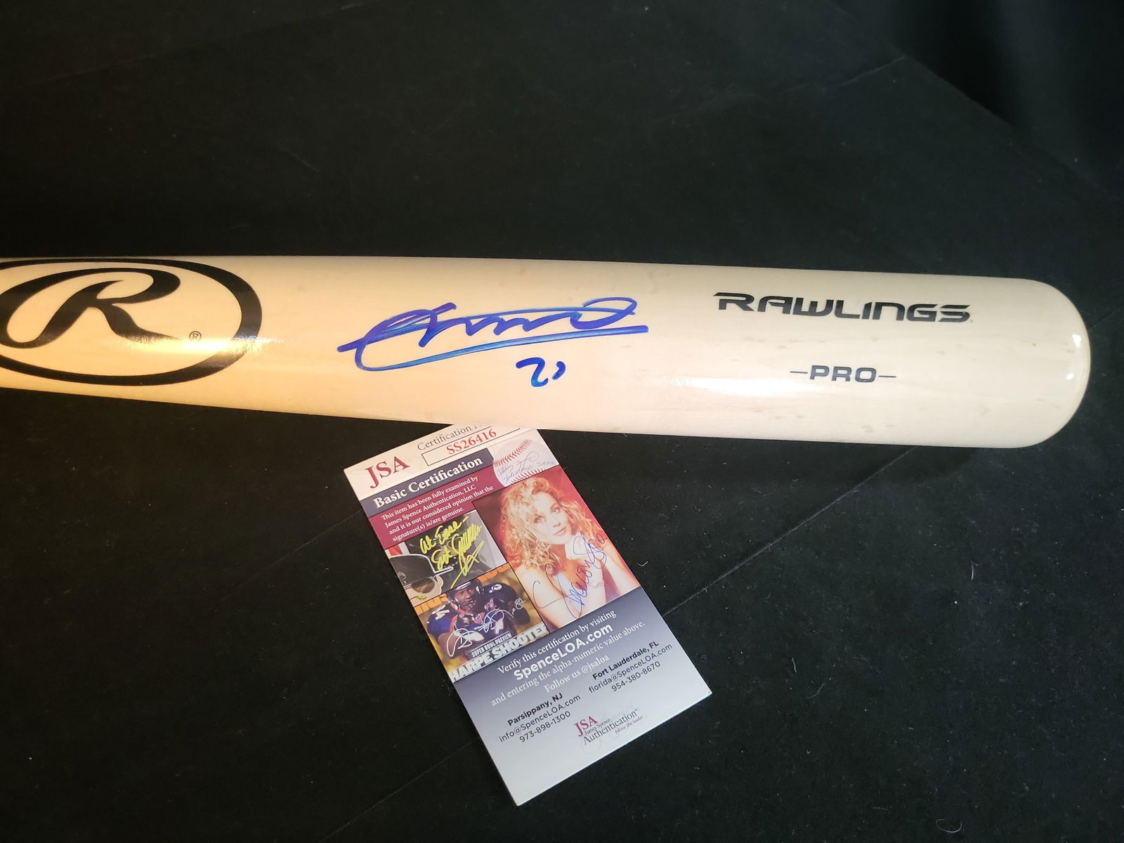 I00983 | Aramis Ram?­rez Autographed Rawlings Professional Model Baseball Bat, JSA Authenticated: BID PER WHAT YOU SEE IN THE PHOTO, NOT THE AI GENERATED TITLES AND DESCRIPTIONS! Aramis Ram?­rez Autographed Rawlings Professional Model Baseball Bat, JSA AuthenticatedThis professional-grade Rawling