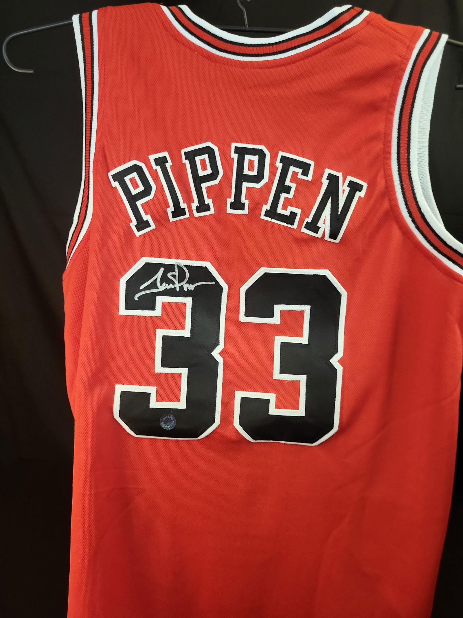 I01021 | Scottie Pippen Signed Chicago Bulls Custom Jersey, Schwartz Sports Authenticated: BID PER WHAT YOU SEE IN THE PHOTO, NOT THE AI GENERATED TITLES AND DESCRIPTIONS! Scottie Pippen Signed Chicago Bulls Custom Jersey, Schwartz Sports AuthenticatedThis red custom basketball jersey honor