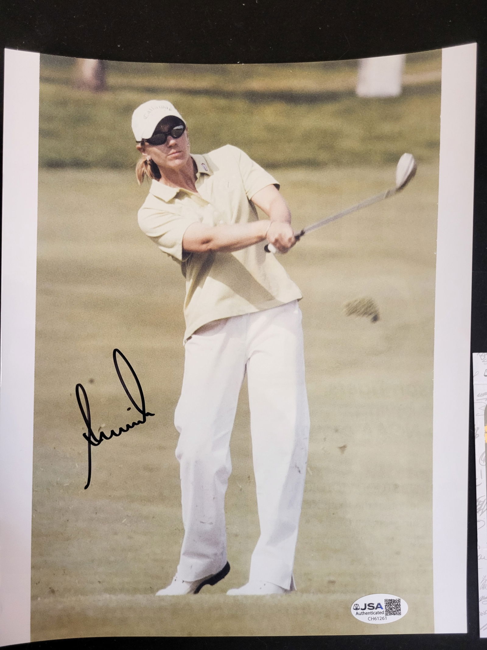 I00734 | Annika Sörenstam Autographed Photograph with JSA Authentication: BID PER WHAT YOU SEE IN THE PHOTO, NOT THE AI GENERATED TITLES AND DESCRIPTIONS! Annika Sörenstam Autographed Photograph with JSA Authentication A color photograph of professional golfer Annika S