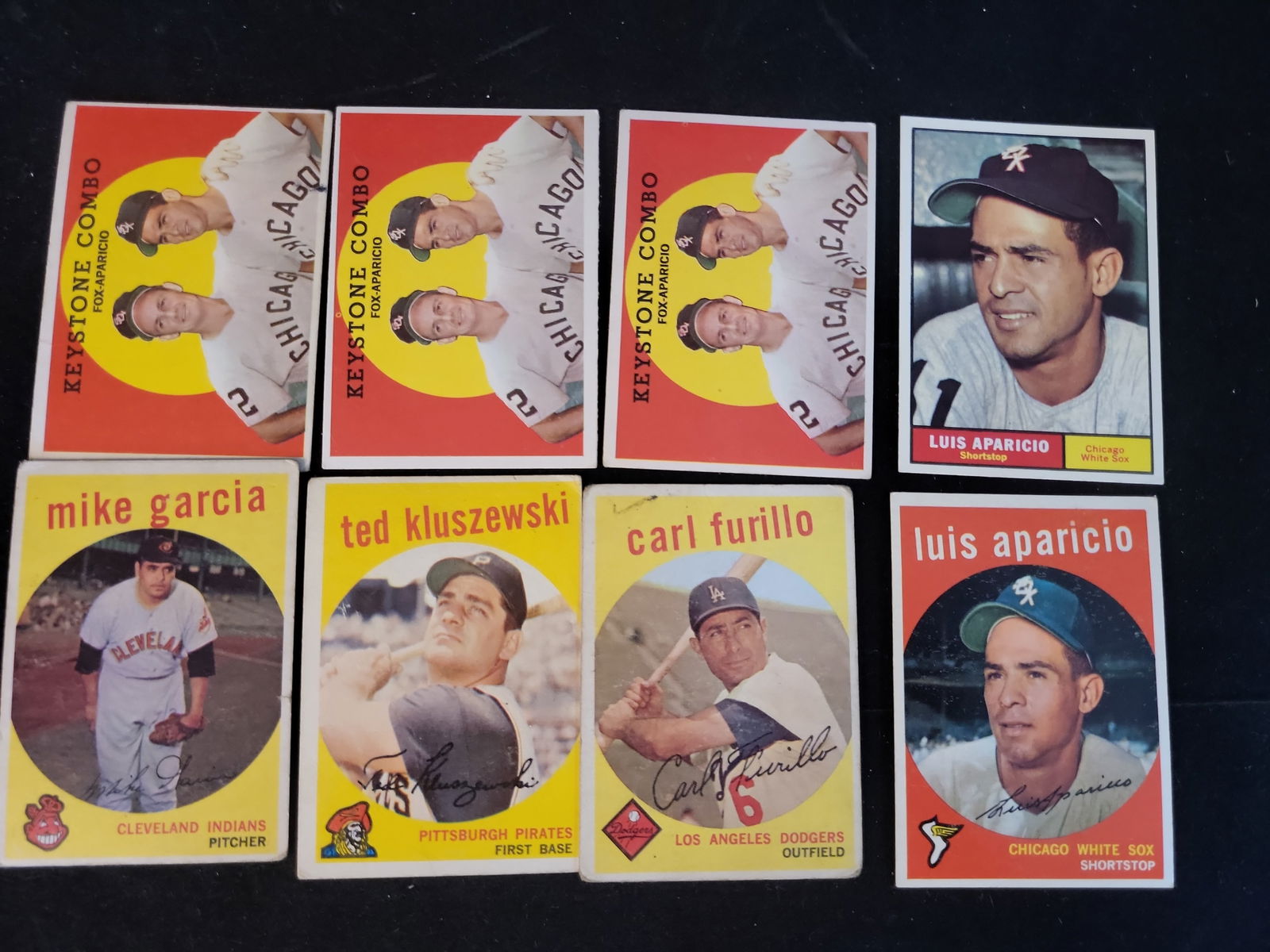 I01179 | 1959-1960 Topps Baseball Card Collection (8) featuring Luis Aparicio and Nellie Fox, Raw (1 of 4)