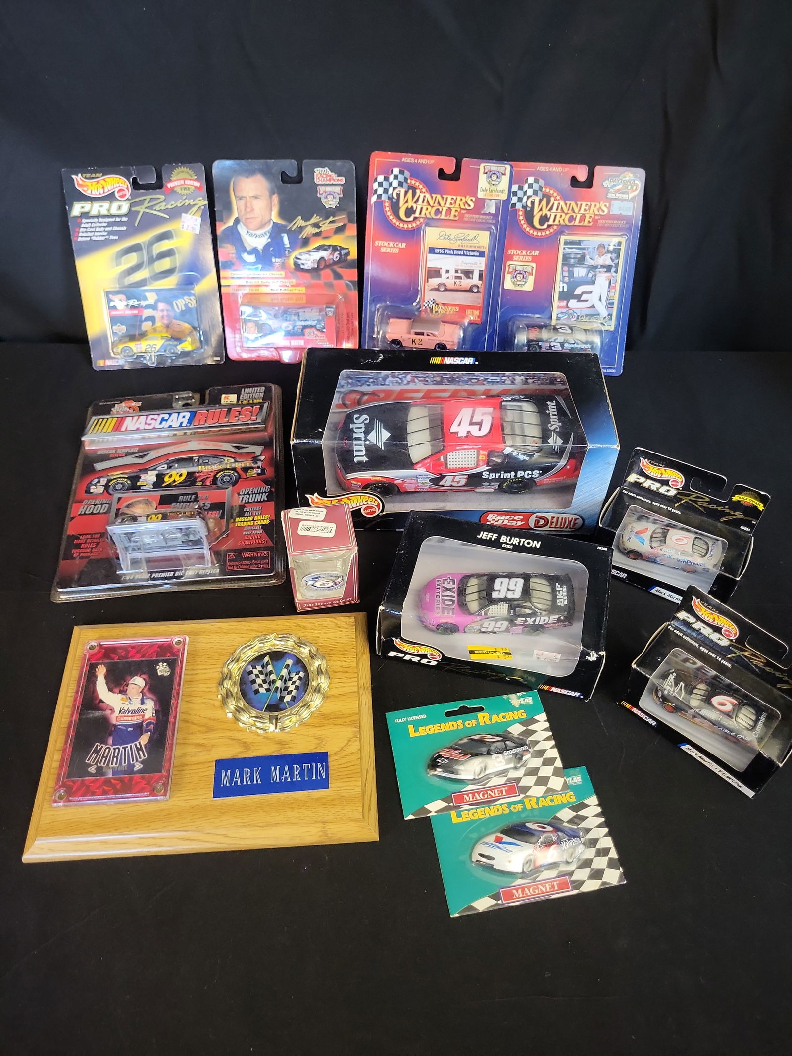 I01011 | Hot Wheels, Racing Champions, and Winner's Circle NASCAR Die-Cast and Memorabilia (1 of 14)