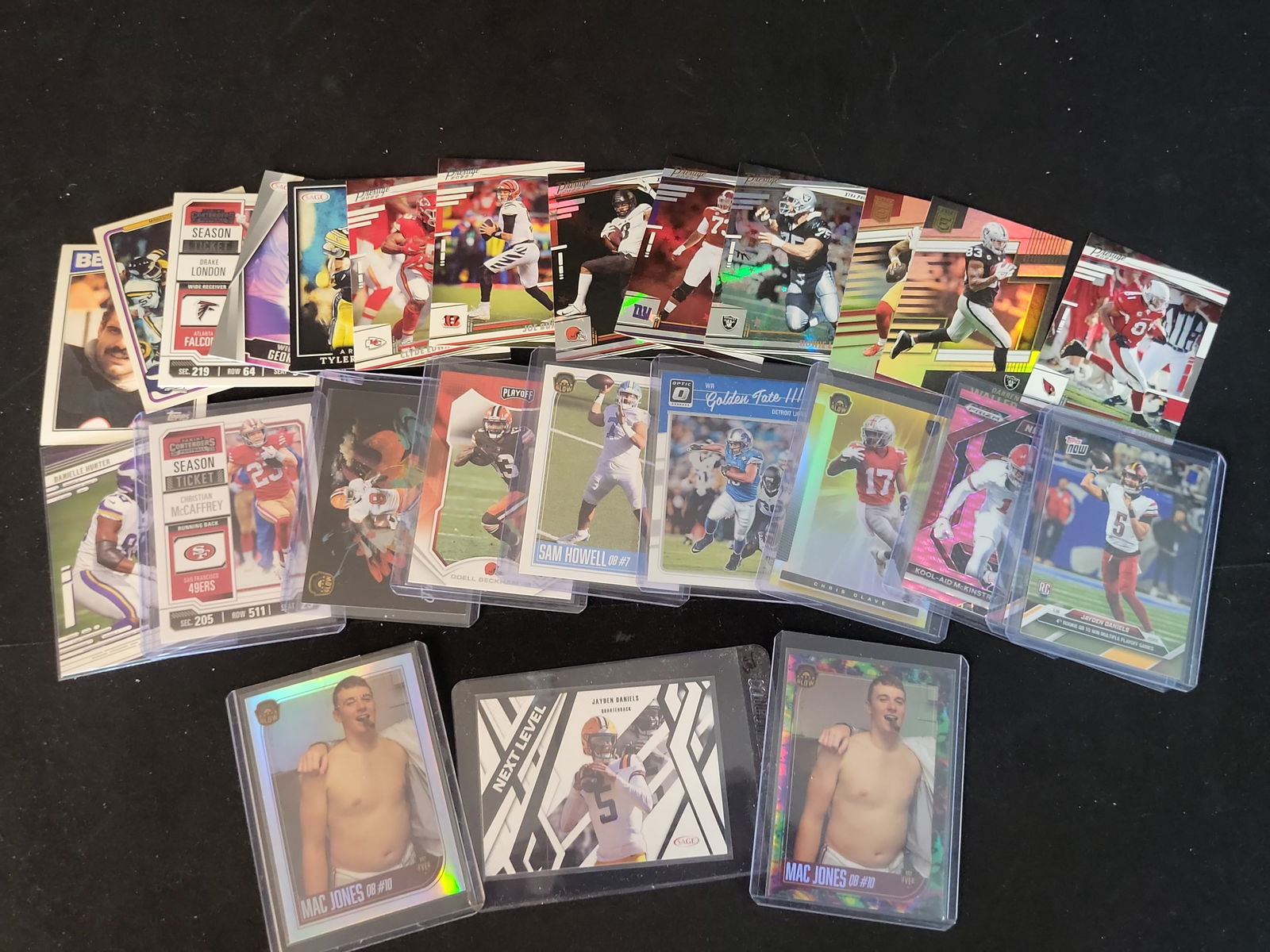I01189 | Football Trading Card Collection 25+ Cards Jayden Daniels RC Mac Jones Super Glow Panini (1 of 8)