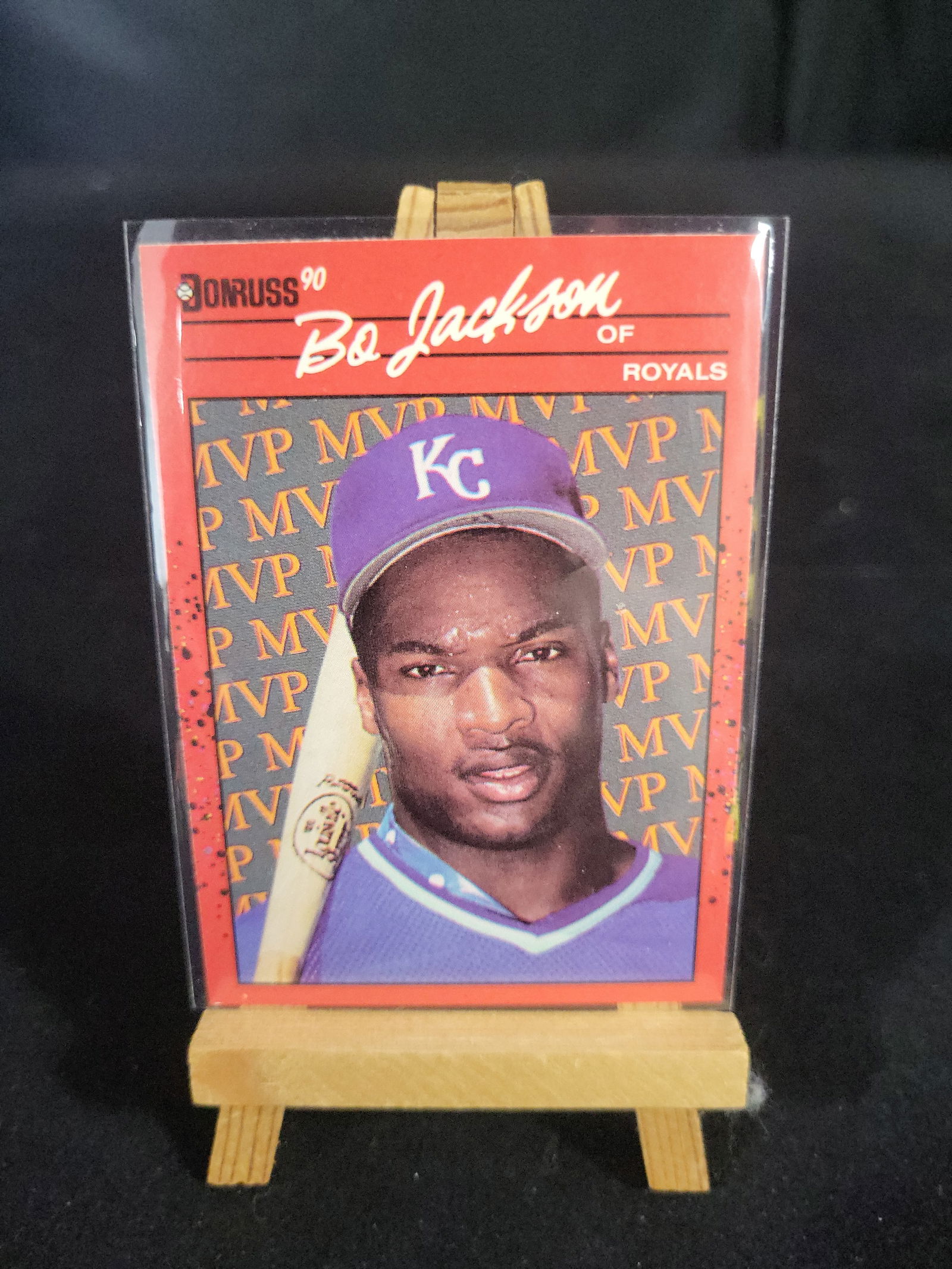 I01105 | Baseball Bo Jackson 1990 Donruss BC-1 MVP Purple Hat Error: BID PER WHAT YOU SEE IN THE PHOTO, NOT THE AI GENERATED TITLES AND DESCRIPTIONS! Baseball Bo Jackson 1990 Donruss BC-1 MVP Purple Hat Error This is a 1990 Donruss Bo Jackson Bonus Card, designated as