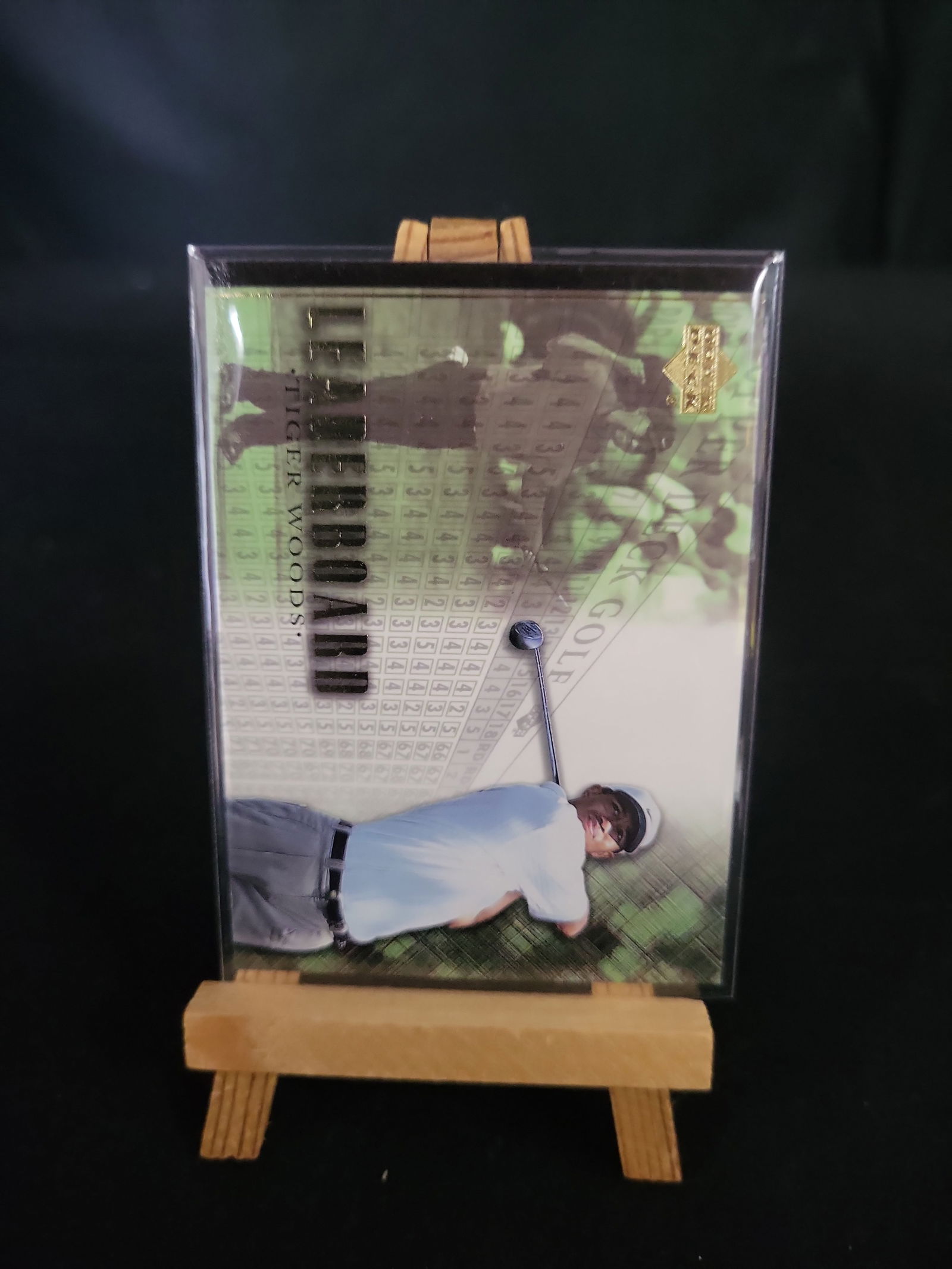 I01130 | 2001 Upper Deck Tiger Woods Leaderboard Insert #90 Rookie Year Card: BID PER WHAT YOU SEE IN THE PHOTO, NOT THE AI GENERATED TITLES AND DESCRIPTIONS! 2001 Upper Deck Tiger Woods Leaderboard Insert #90 Rookie Year CardBrand: Upper Deck. Year: 2001. Set: Upper Deck Golf.