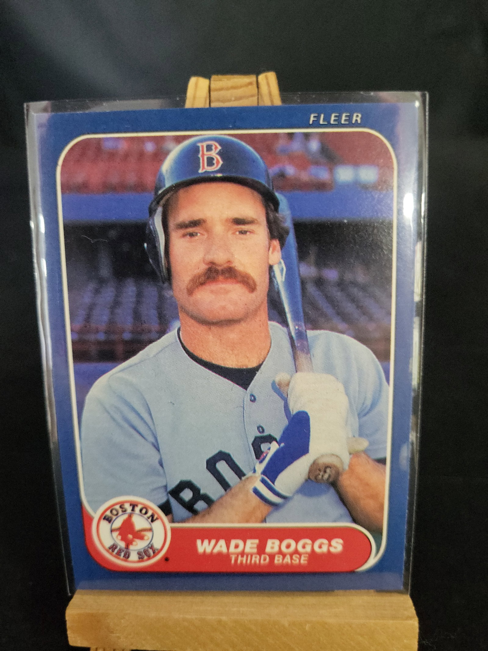 I01152 | 1986 Fleer Wade Boggs Base Card #341 Raw (1 of 4)