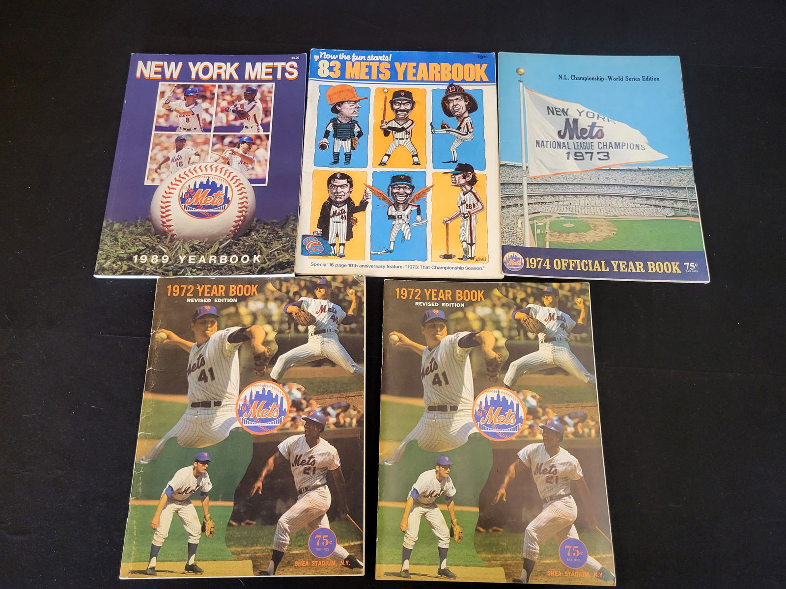 I00591 | A Collection of New York Mets Yearbooks and Programs, 1972-1989 (1 of 9)