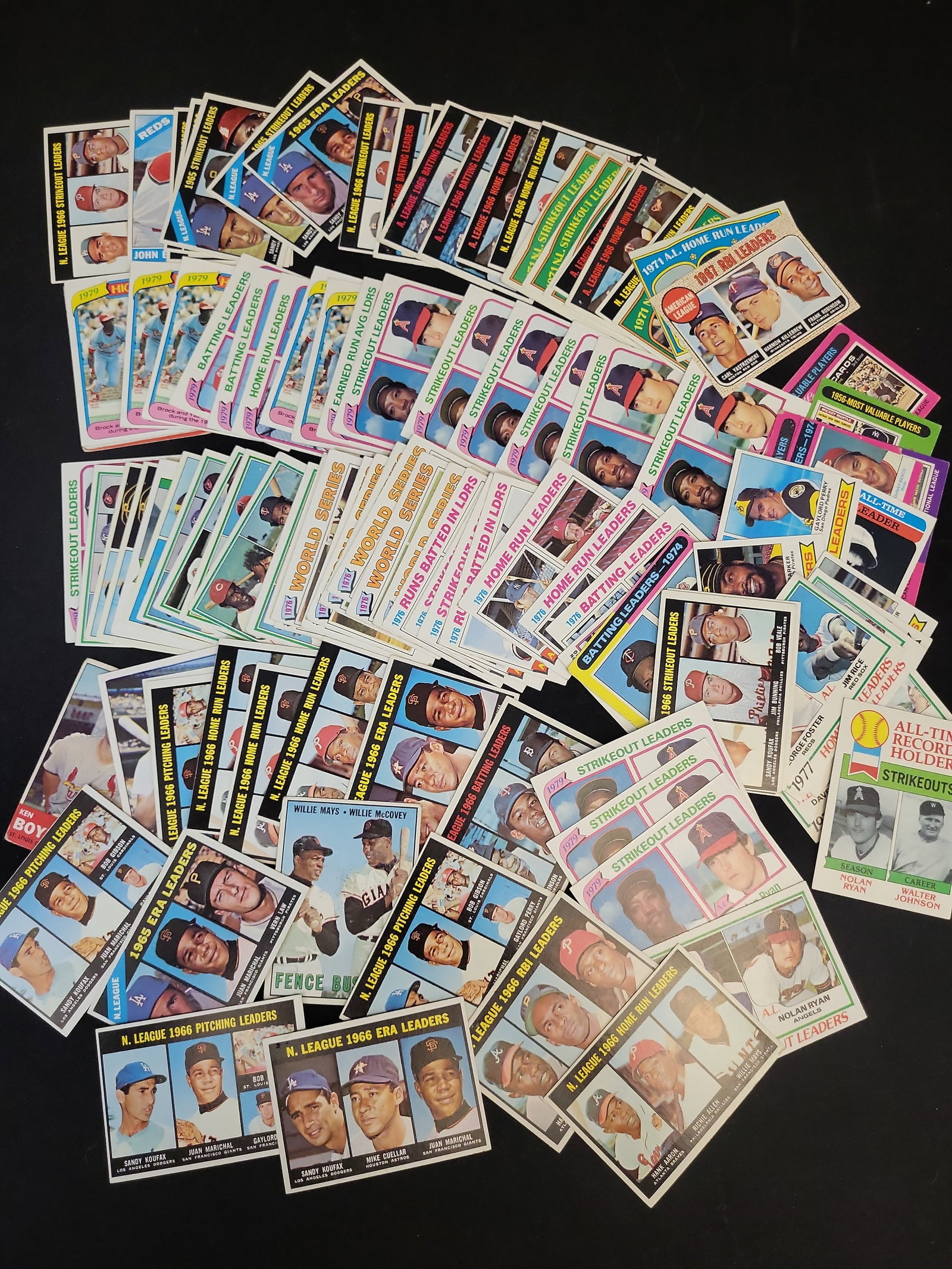 I01572 | A Collection of Vintage Topps Baseball Cards featuring Hall of Famers and League Leaders: BID PER WHAT YOU SEE IN THE PHOTO, NOT THE AI GENERATED TITLES AND DESCRIPTIONS! A Collection of Vintage Topps Baseball Cards featuring Hall of Famers and League Leaders 1966-1982 This is a large coll