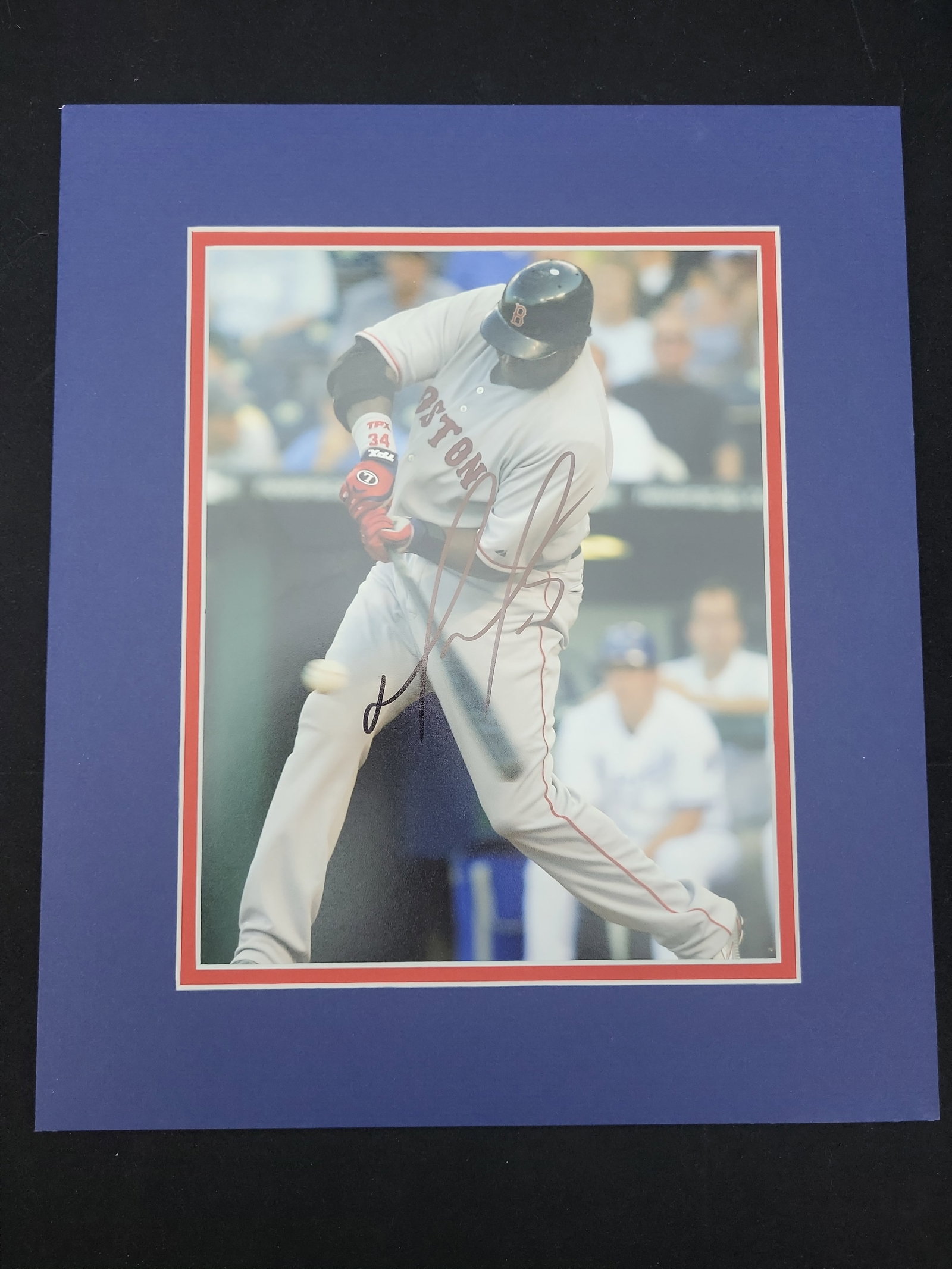 I01283 | David Ortiz Autographed Boston Red Sox Action Photograph: BID PER WHAT YOU SEE IN THE PHOTO, NOT THE AI GENERATED TITLES AND DESCRIPTIONS! David Ortiz Autographed Boston Red Sox Action Photograph This lot features an autographed color action photograph of Bo