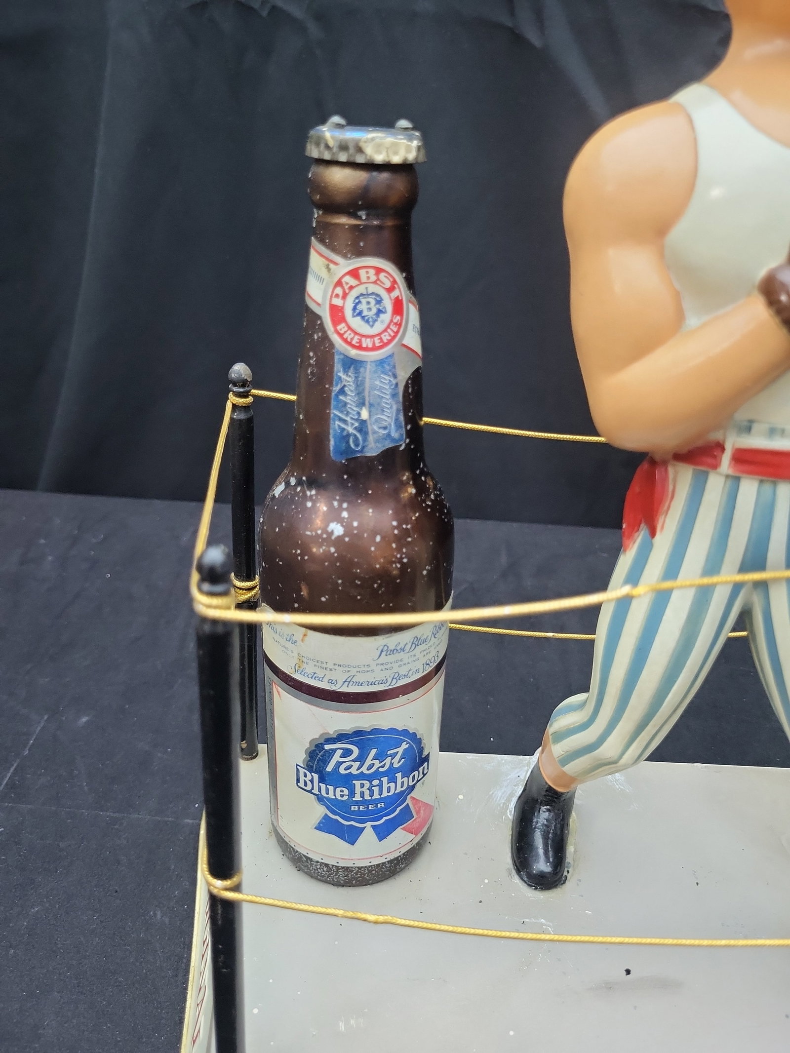I01740 | 1950s Pabst Blue Ribbon Beer Old Time Boxer Back-Bar Advertising Display - 3