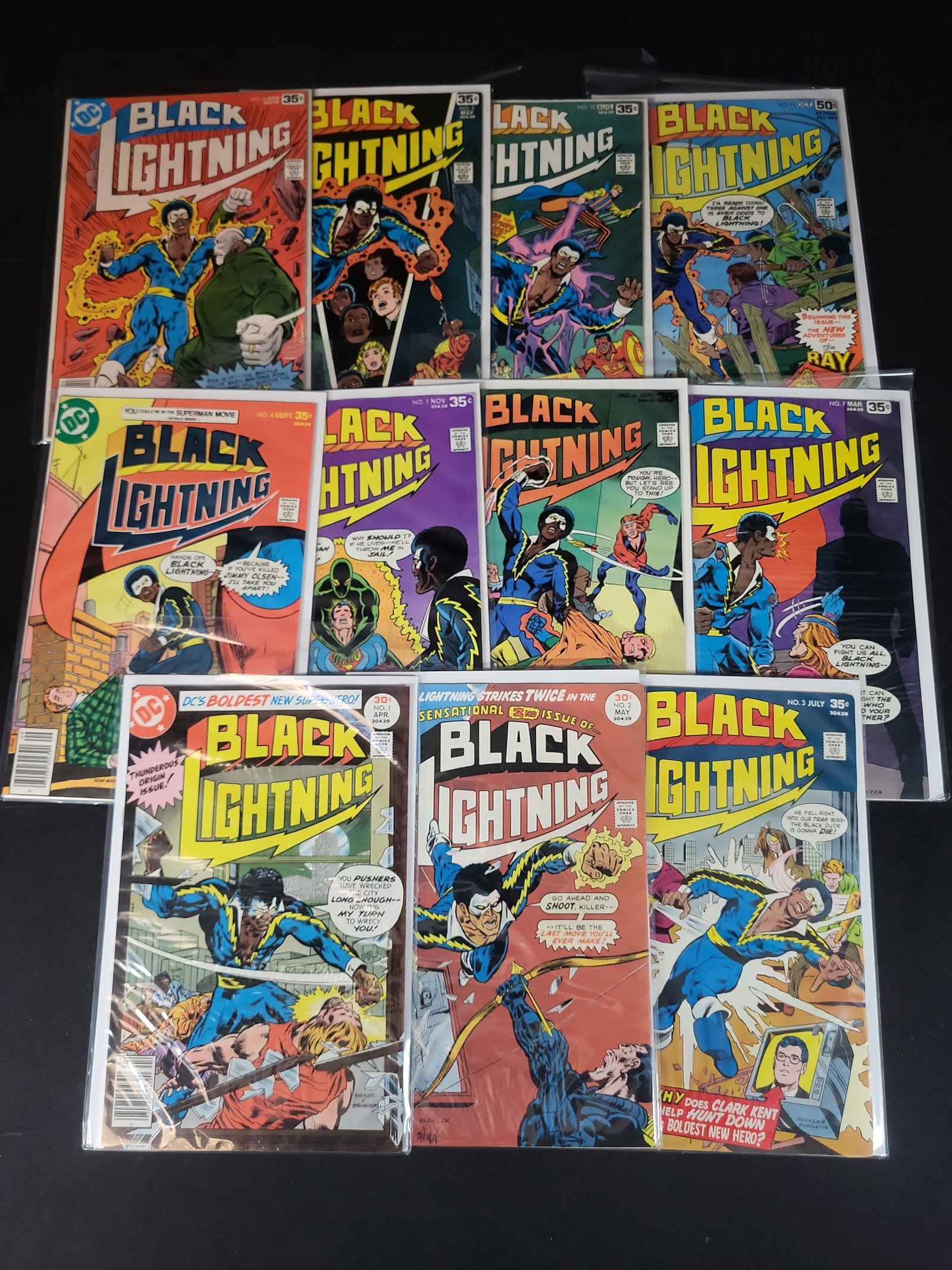 I02244 | A Complete 11-Issue Set of DC Comics Black Lightning Vol. 1 (1 of 5)
