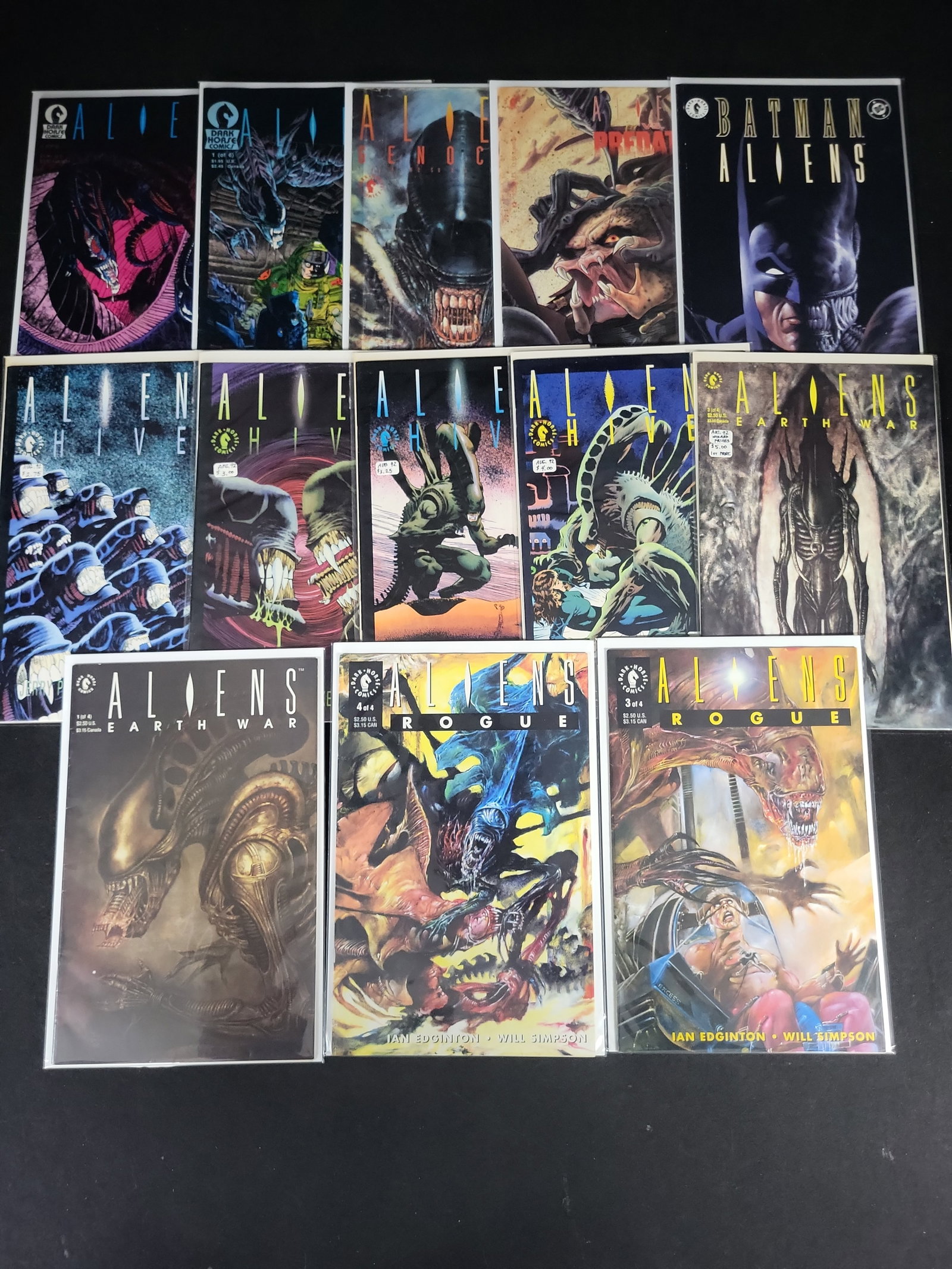 I02129 | A Collection of 14 Aliens and Predator Universe Comic Books, Dark Horse and DC Comics (1 of 5)