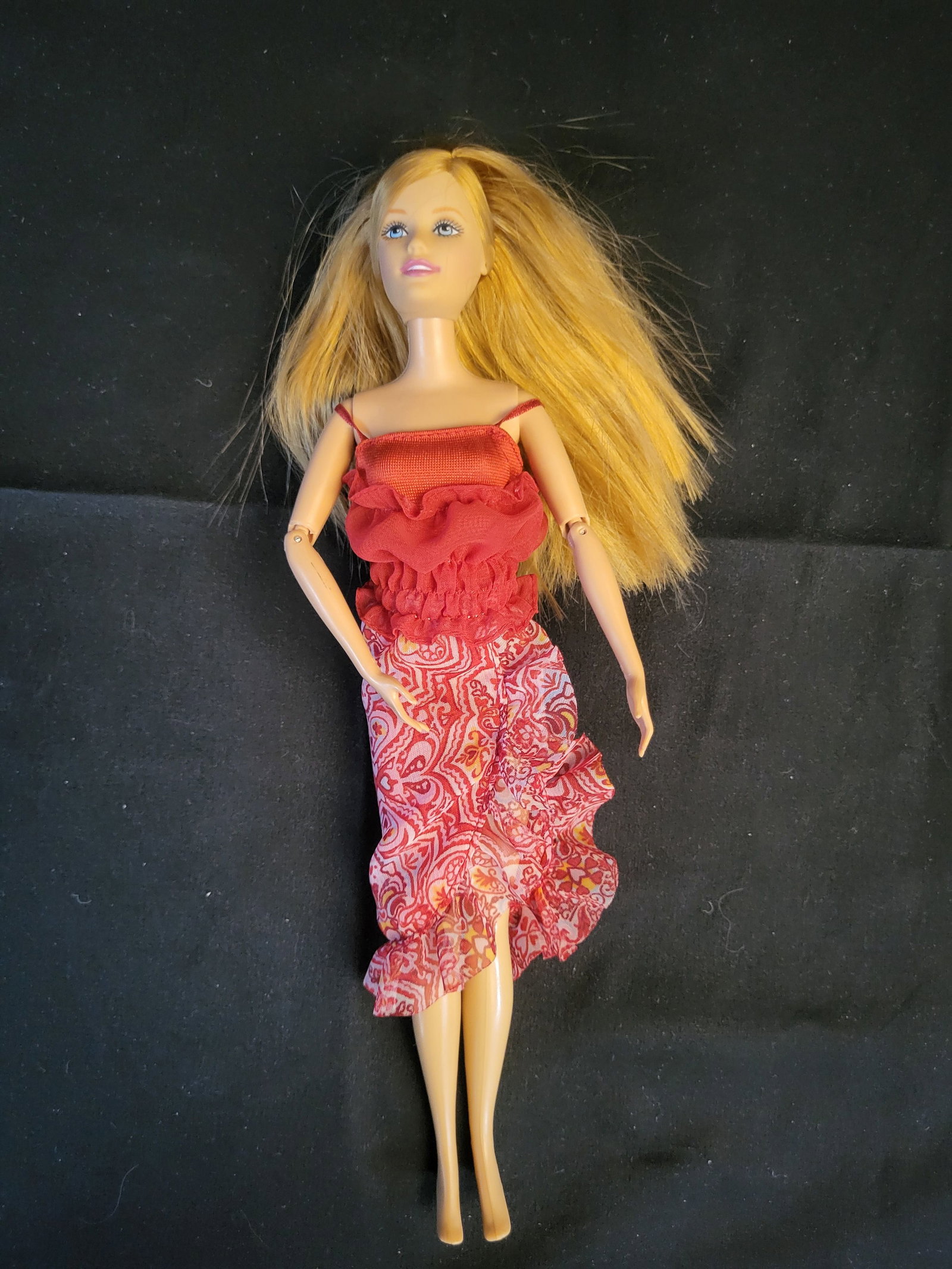 I00196 | Mattel With Love Barbie Doll 2005 (1 of 2)