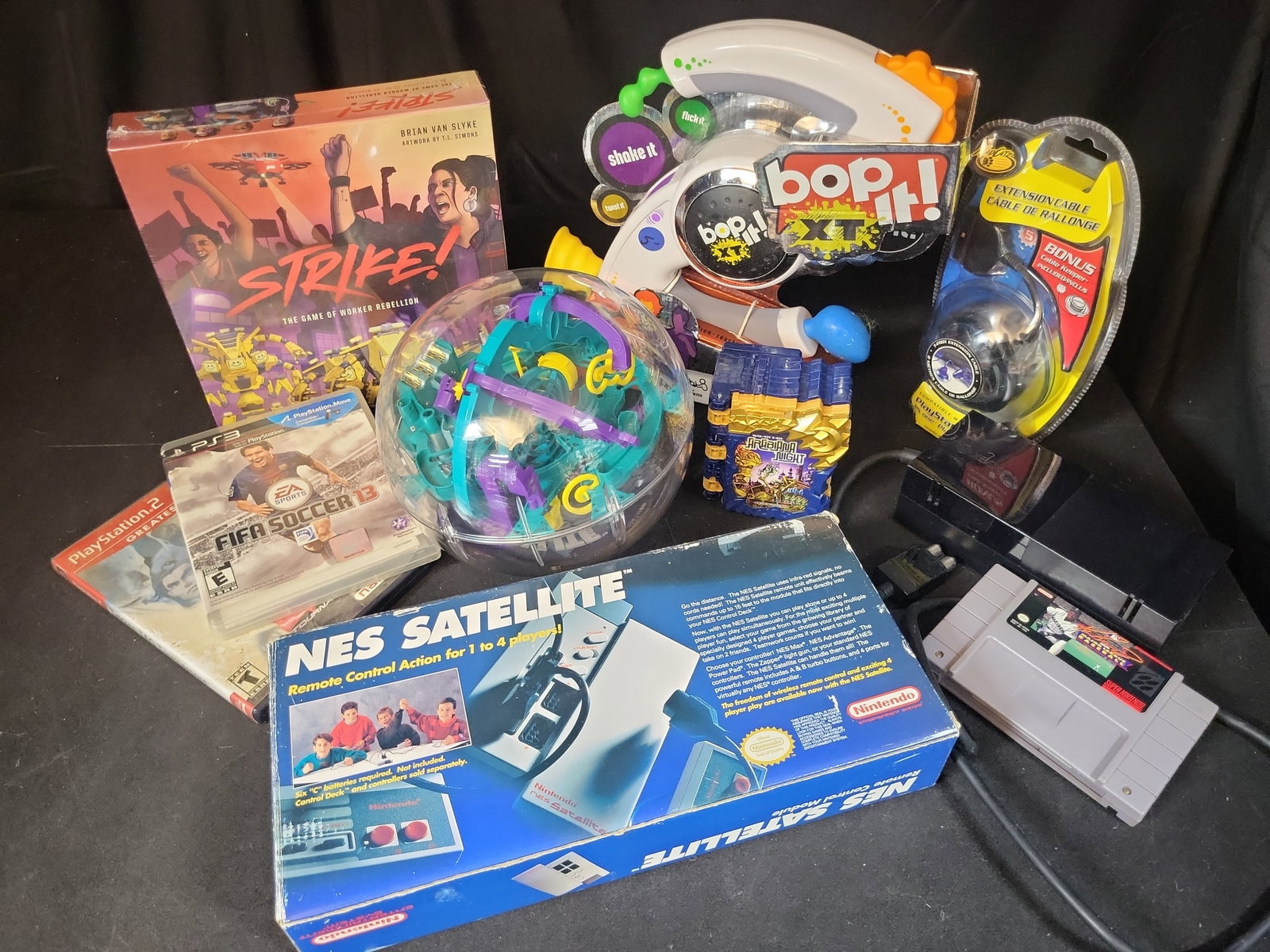 I02903 | A Collection of Vintage Video Games, Accessories, and Electronic Toys Including Boxed (1 of 14)