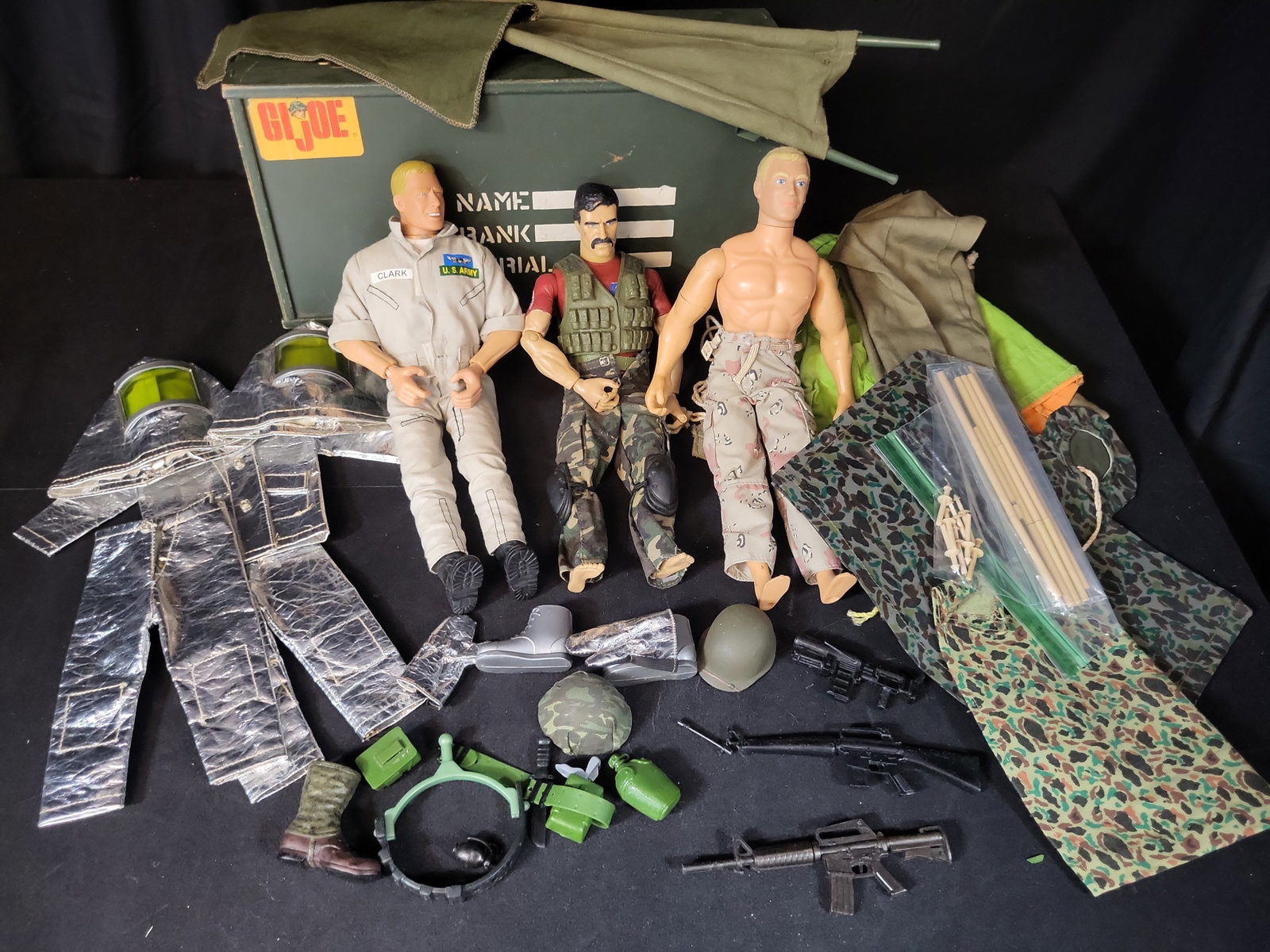 I02827 | A Collection of Hasbro G.I. Joe 12-Inch Action Figures and Accessories with Wooden (1 of 9)