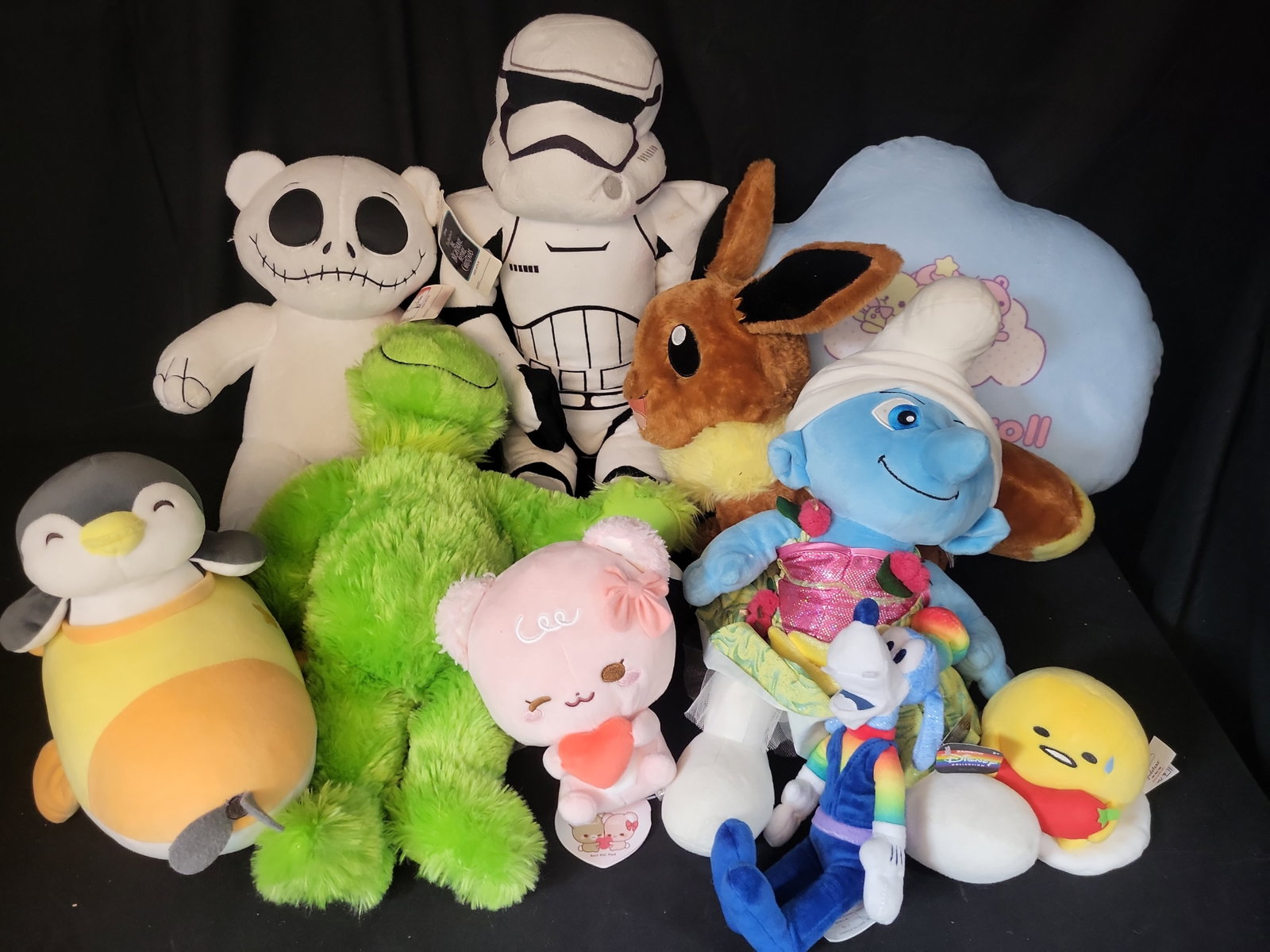 I02910 | An Assortment of Character Plush Toys and Decorative Pillow including Build-A-Bear Workshop (1 of 15)