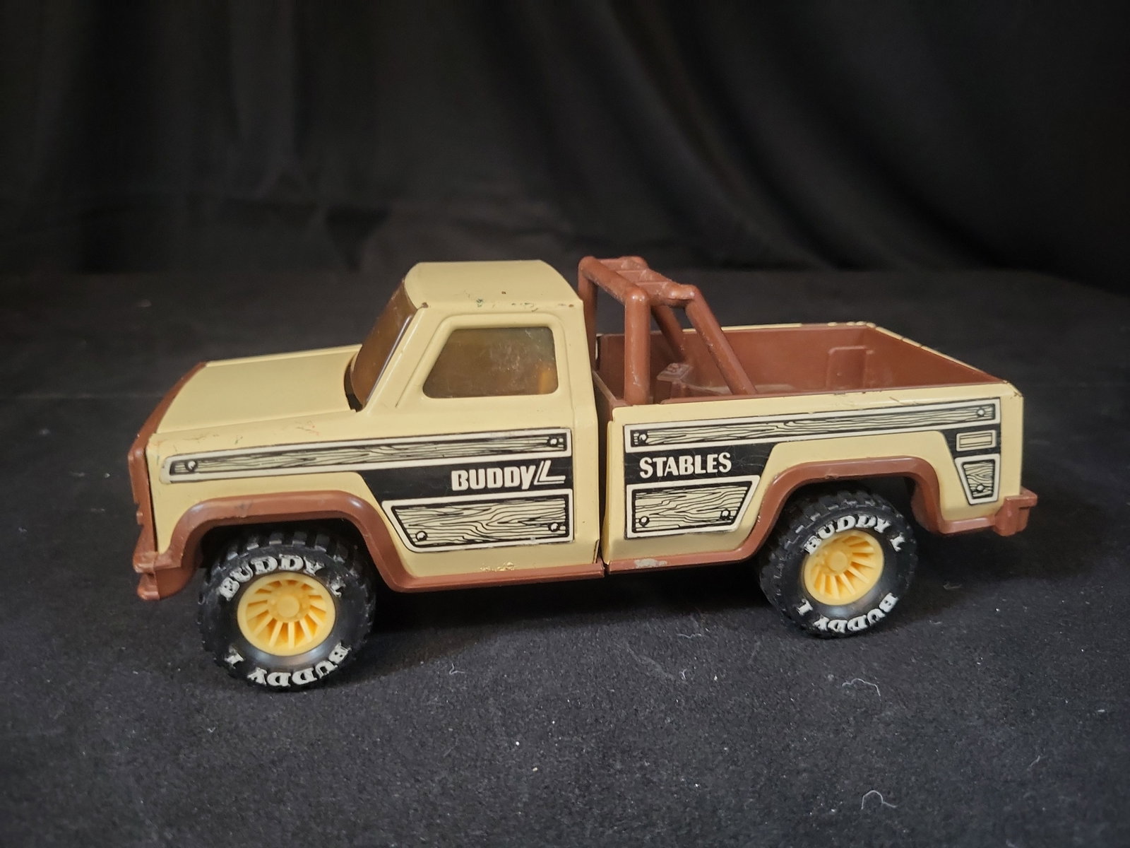 I02958 | Buddy L Stables Pickup Truck (1 of 6)