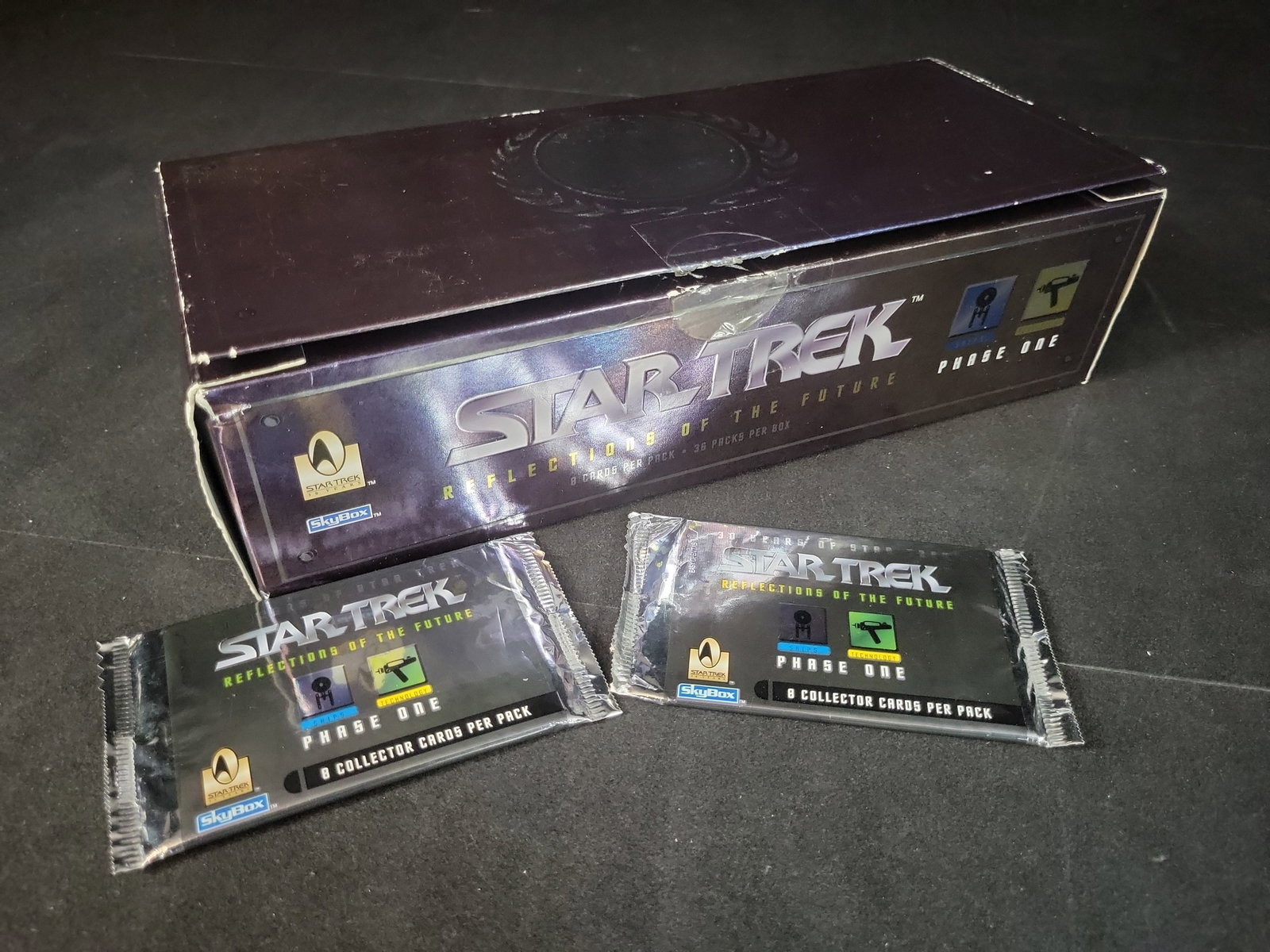 I02562 | A Collection of Star Trek Reflections of the Future Phase One Trading Cards and Display Box (1 of 6)