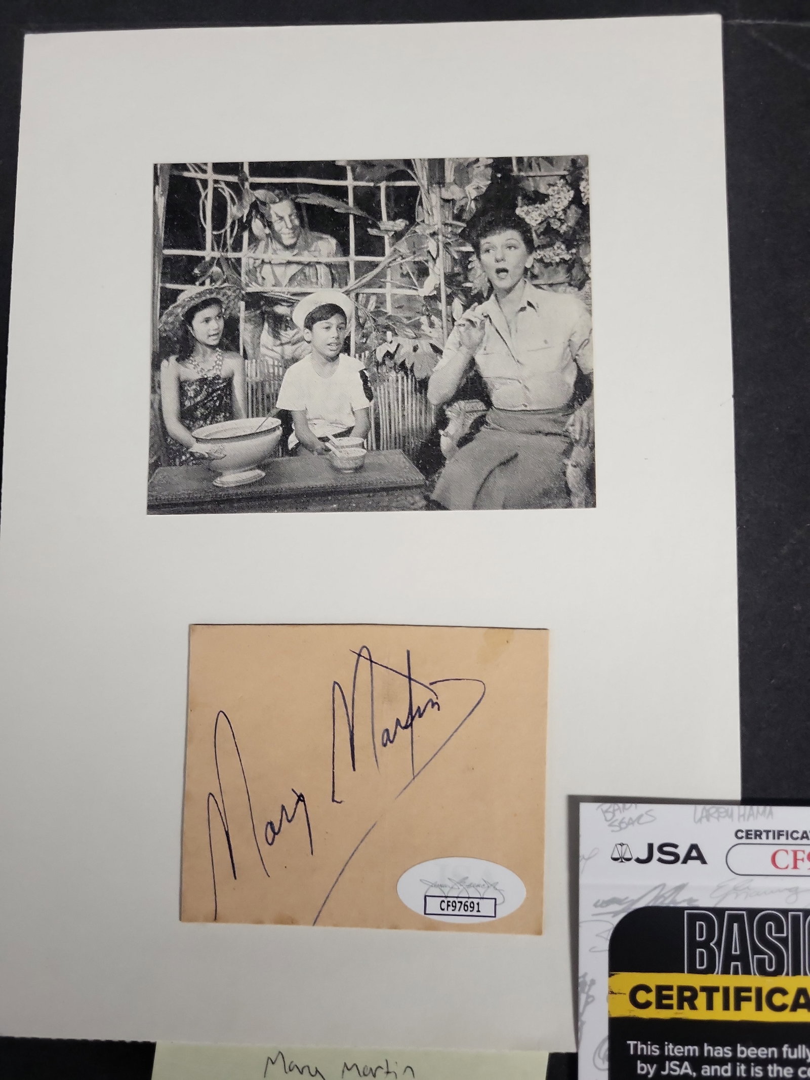 I03431 | Mary Martin Authenticated Autograph Display (1 of 3)