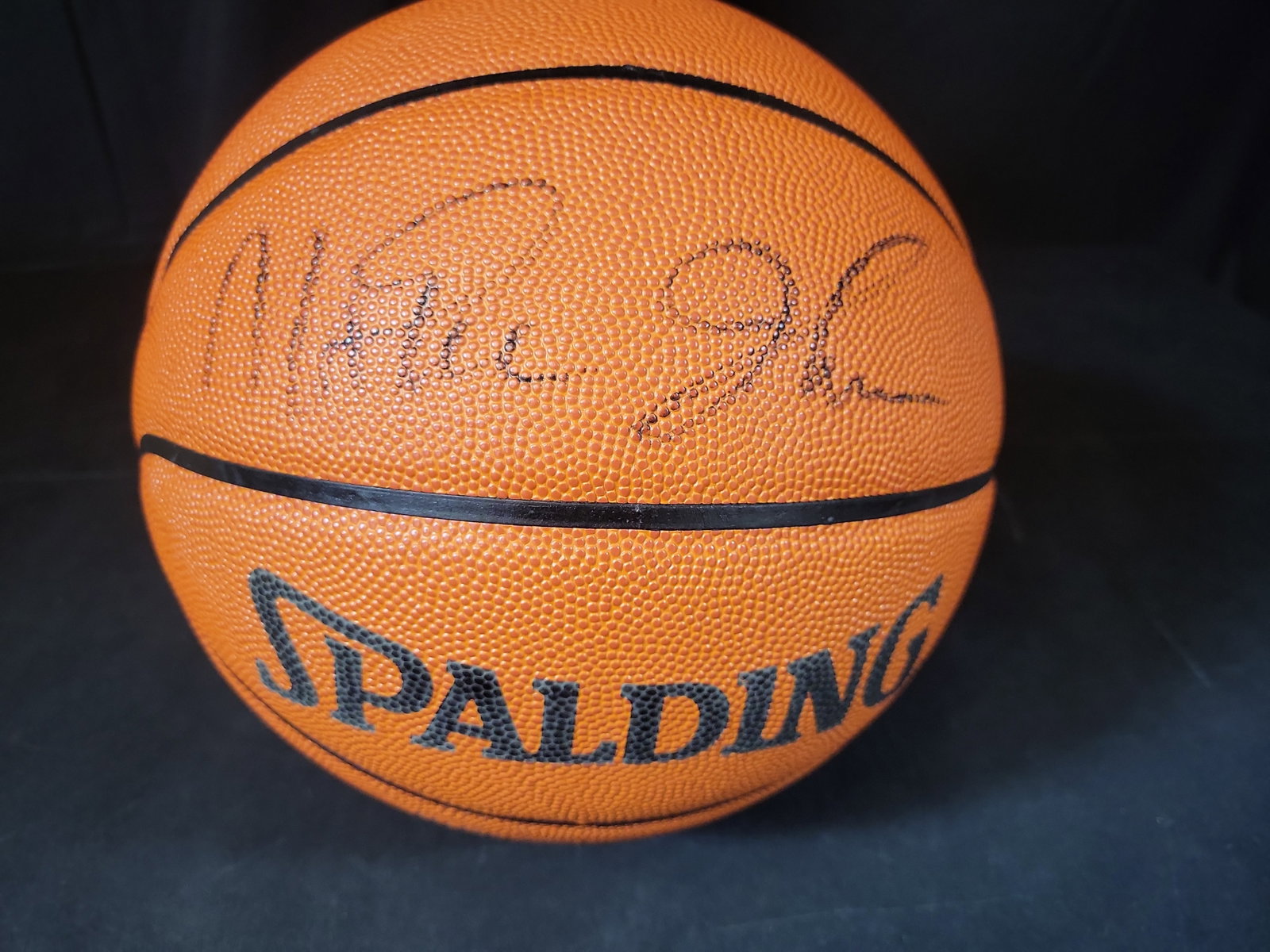 I03092 | Magic Johnson Signed Spalding Official NBA Game Basketball with UDA Hologram: BID PER WHAT YOU SEE IN THE PHOTO, NOT THE AI GENERATED TITLES AND DESCRIPTIONS! Magic Johnson Signed Spalding Official NBA Game Basketball with UDA Hologram This is a full-size Spalding Official Game