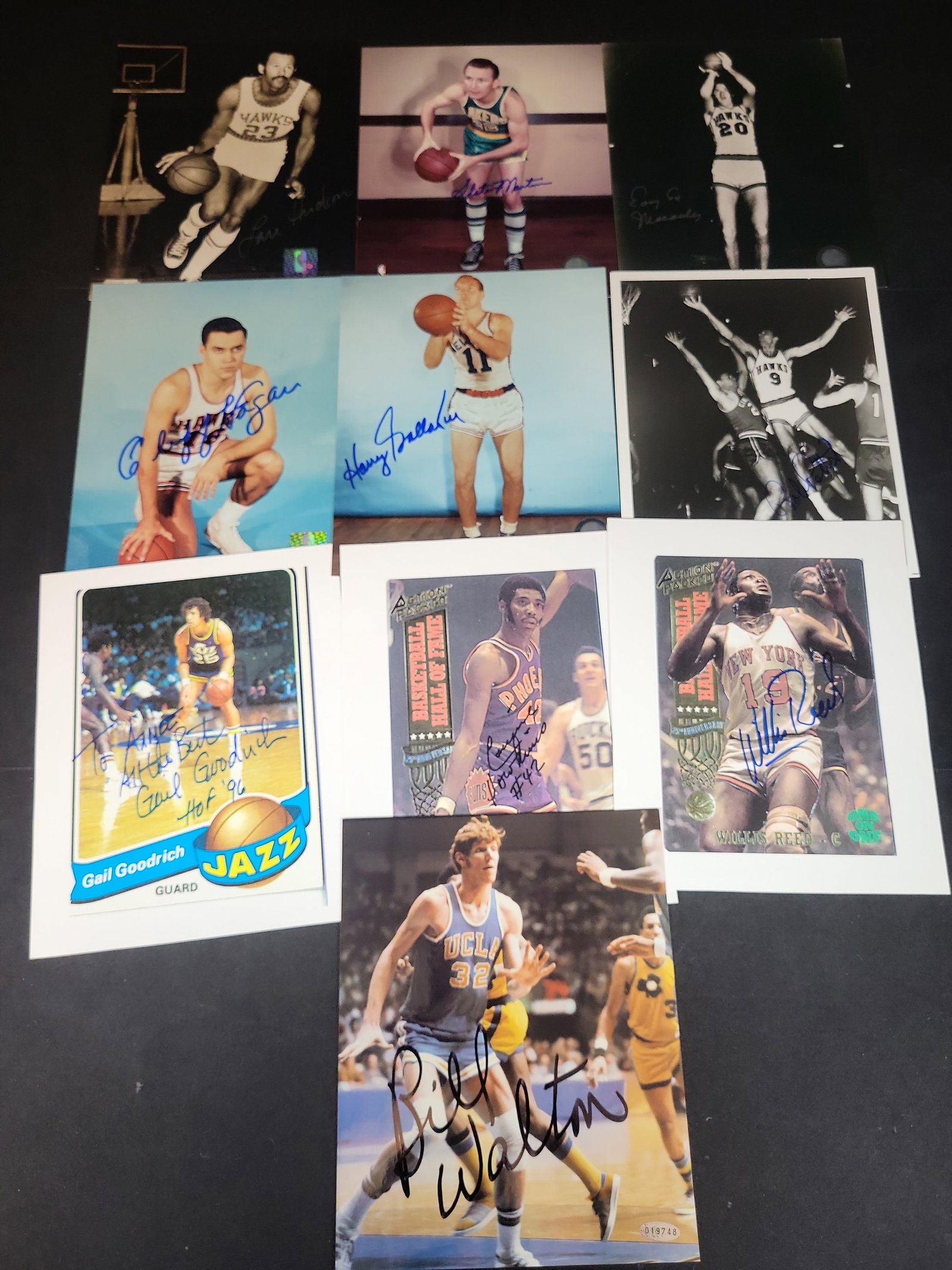 I03035 | A Collection of Ten Autographed Basketball Memorabilia Items Featuring Hall of Fame Players: BID PER WHAT YOU SEE IN THE PHOTO, NOT THE AI GENERATED TITLES AND DESCRIPTIONS! A Collection of Ten Autographed Basketball Memorabilia Items Featuring Hall of Fame Players A collection of ten autogra