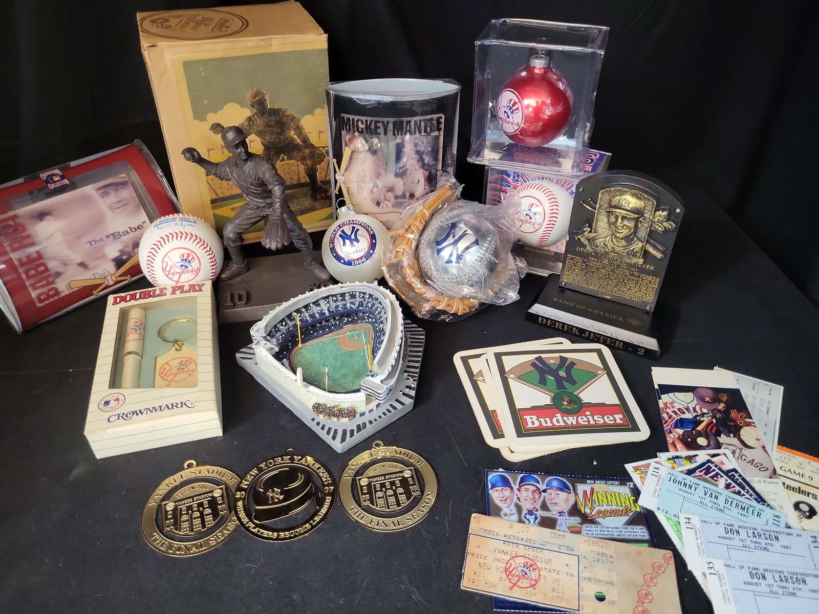I03057 | An Assortment of New York Yankees Commemorative Memorabilia and Fan Collectibles (1 of 17)