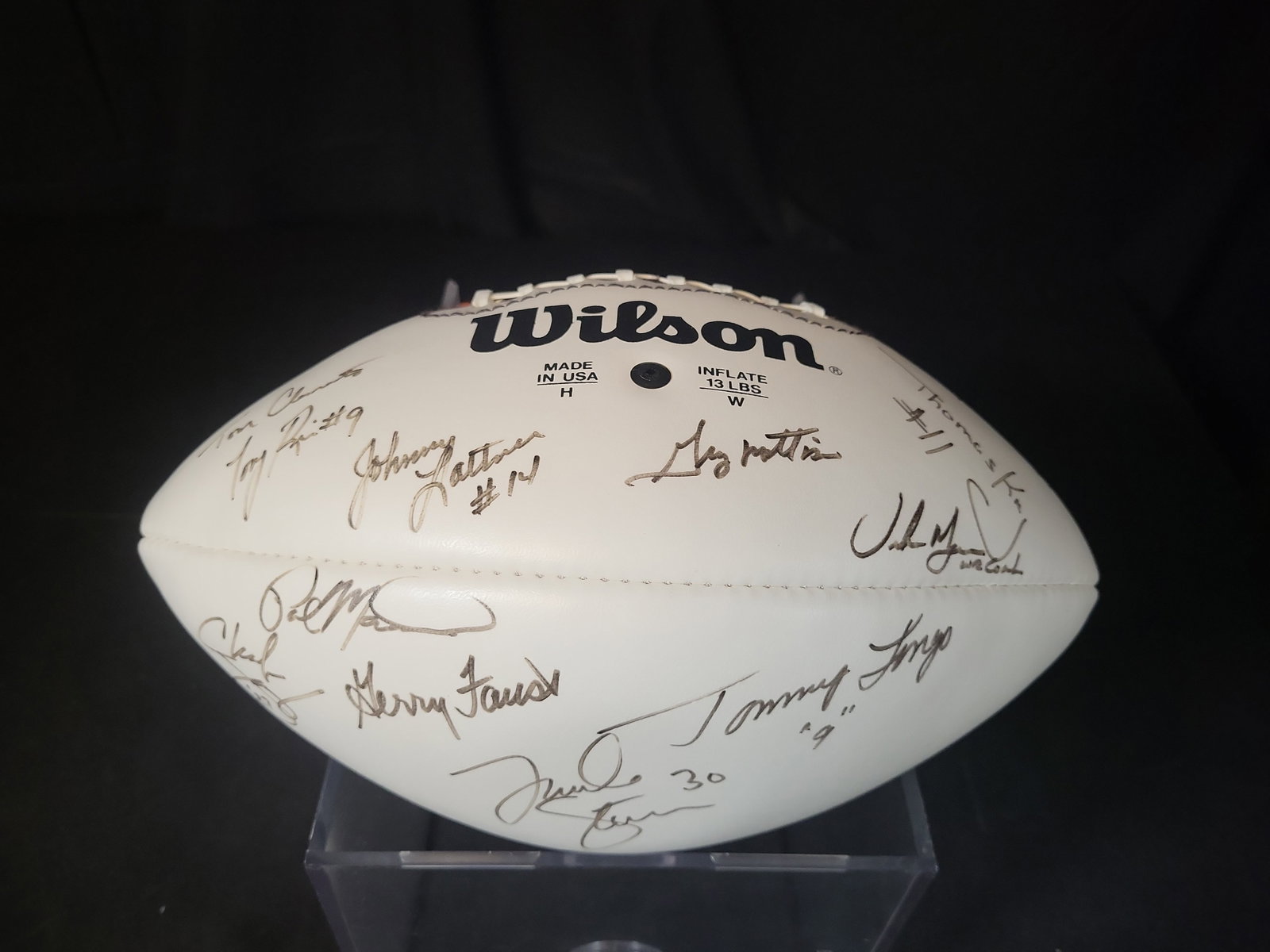 I03067 | Notre Dame Fighting Irish Multi-Signed Wilson Official NFL White Panel Football: BID PER WHAT YOU SEE IN THE PHOTO, NOT THE AI GENERATED TITLES AND DESCRIPTIONS! Notre Dame Fighting Irish Multi-Signed Wilson Official NFL White Panel Football This is a Wilson Official NFL football 
