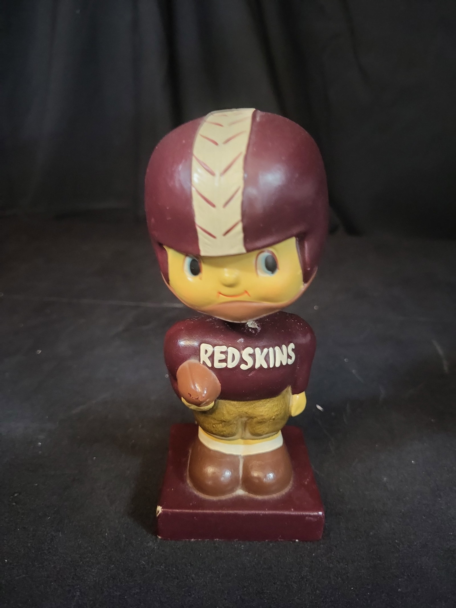 I03259 | Vintage Washington Redskins Football Composition Bobblehead Nodder Square Base circa 1960s (1 of 5)