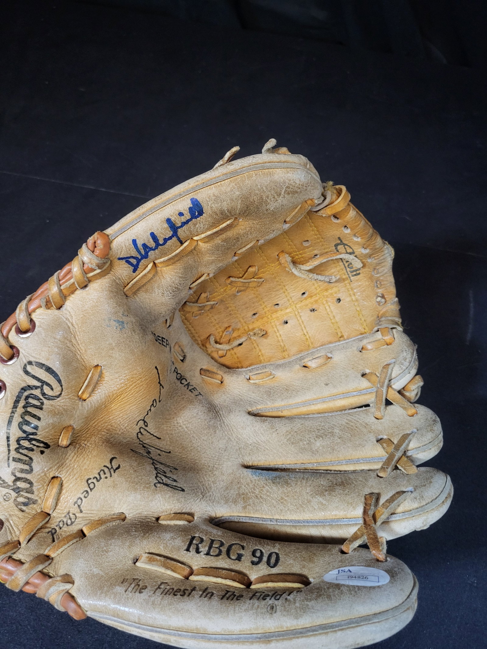 I03089 | Dave Winfield Autographed Rawlings RBG90 Baseball Glove with JSA Authentication (1 of 4)