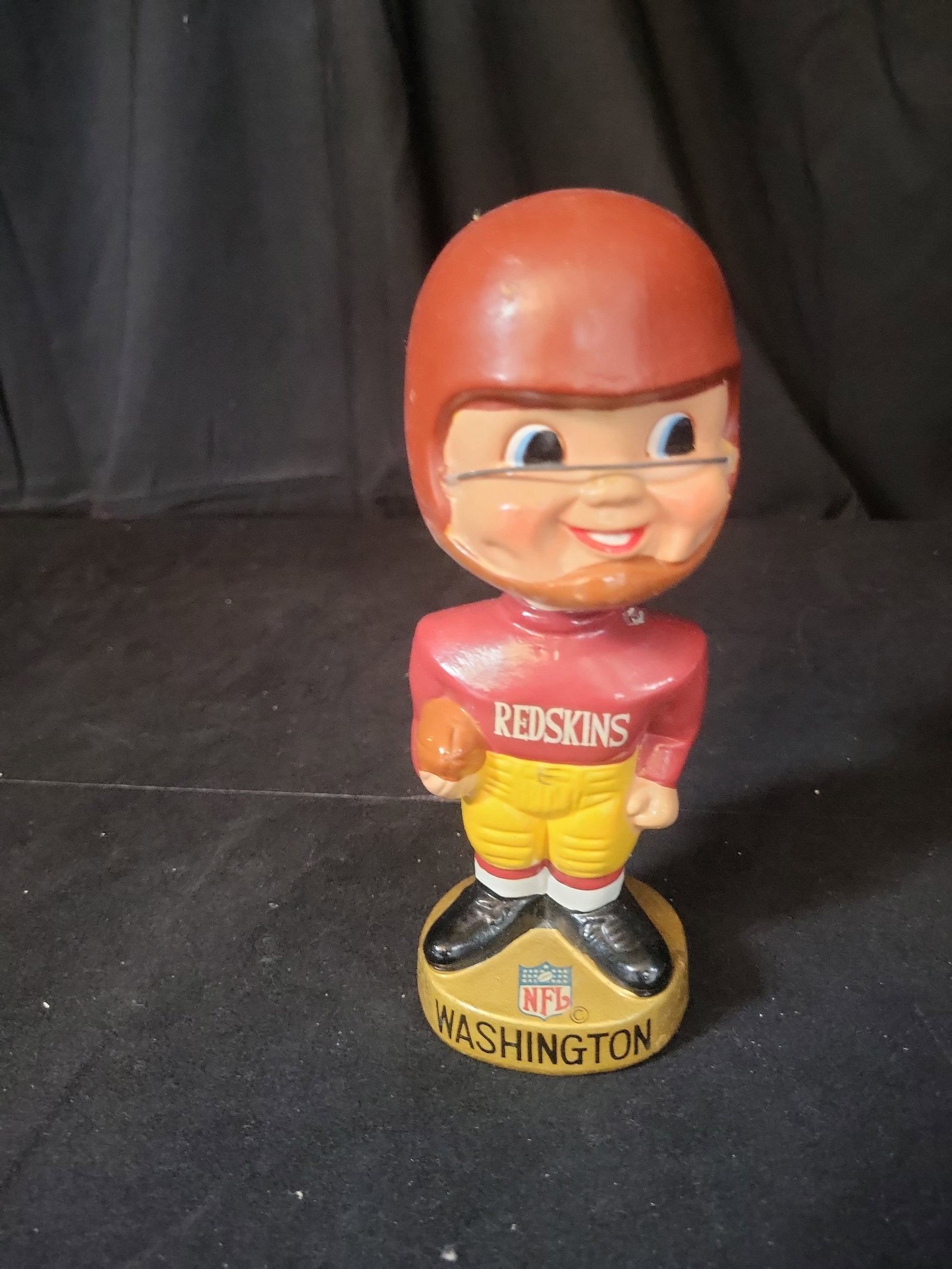 I03257 | Vintage 1960s Washington Redskins NFL Football Bobblehead by Pro-Novelty (1 of 4)