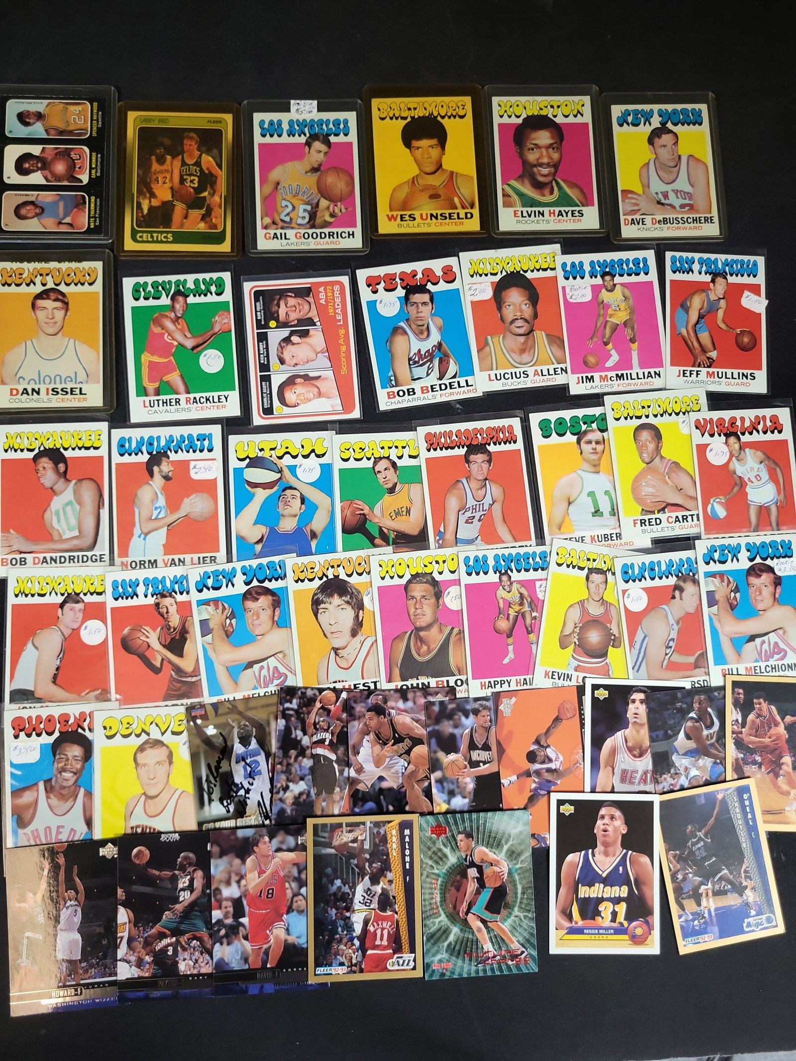I03887 | A Collection of Vintage and Modern Basketball Trading Cards Featuring Hall of Famers and (1 of 7)