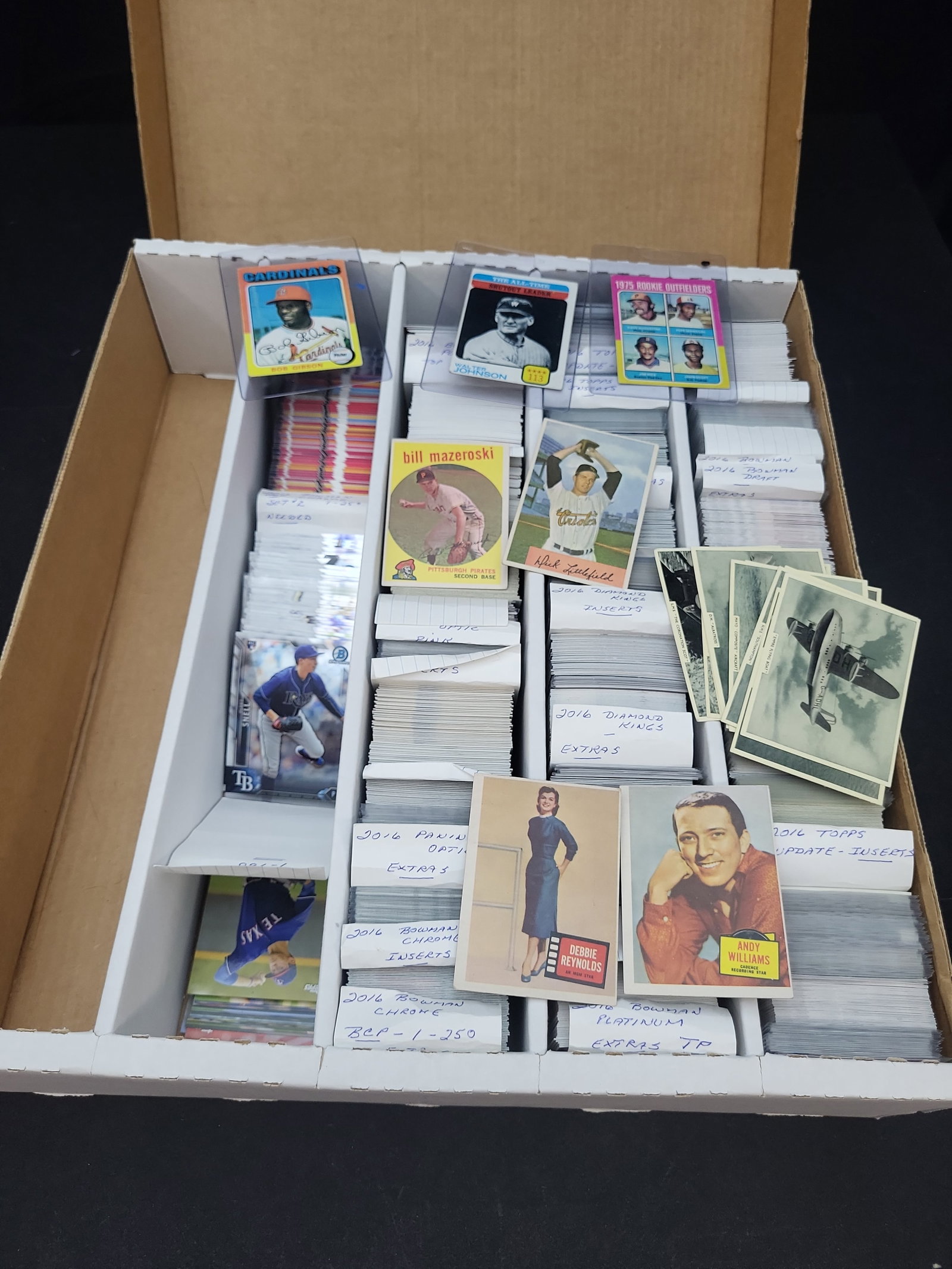 I03320 | An Assortment of Modern and Vintage Sports and Non-Sports Trading Cards (1 of 6)