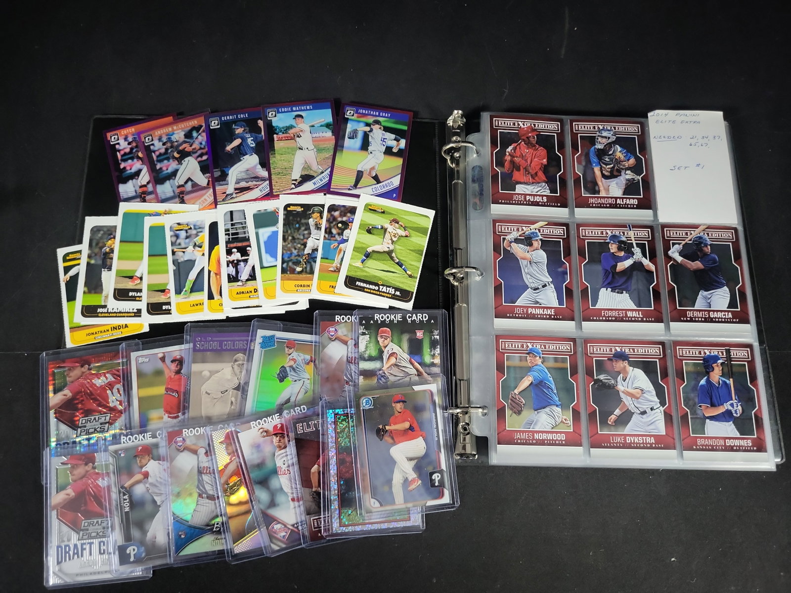 I03446 | A Collection of Modern Baseball Trading Cards Featuring 2014 Panini Elite Extra Edition (1 of 8)