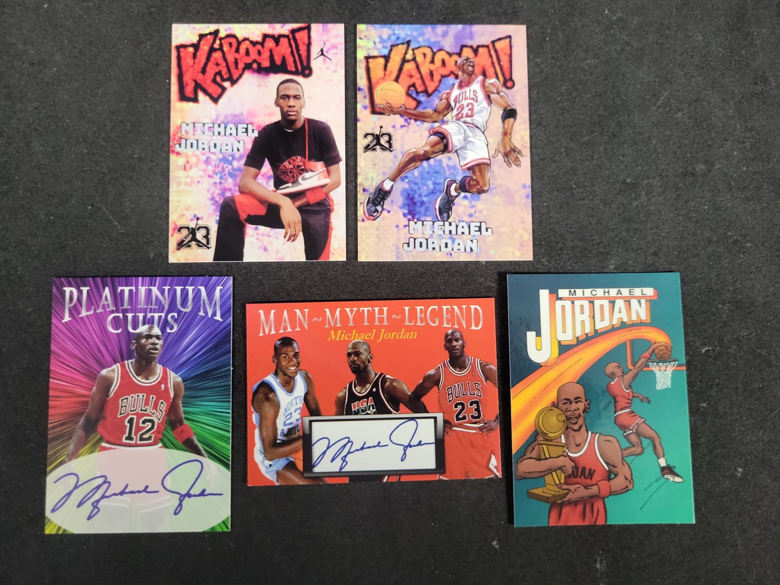 I03599 | A Lot of Five Michael Jordan Custom Collectible Trading Cards (1 of 2)