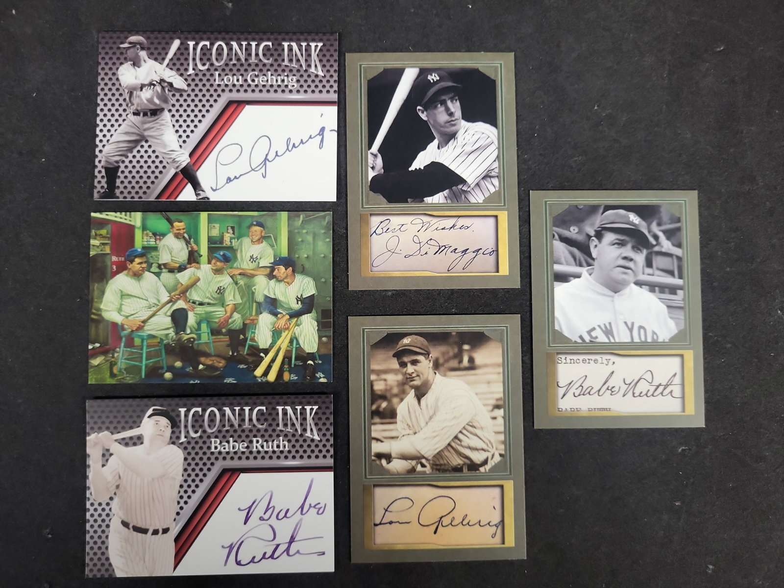 I03598 | A Collection of Six New York Yankees Facsimile Autograph Baseball Cards Including Iconic: BID PER WHAT YOU SEE IN THE PHOTO, NOT THE AI GENERATED TITLES AND DESCRIPTIONS! A Collection of Six New York Yankees Facsimile Autograph Baseball Cards Including Iconic Ink and D. Gordon Series This 