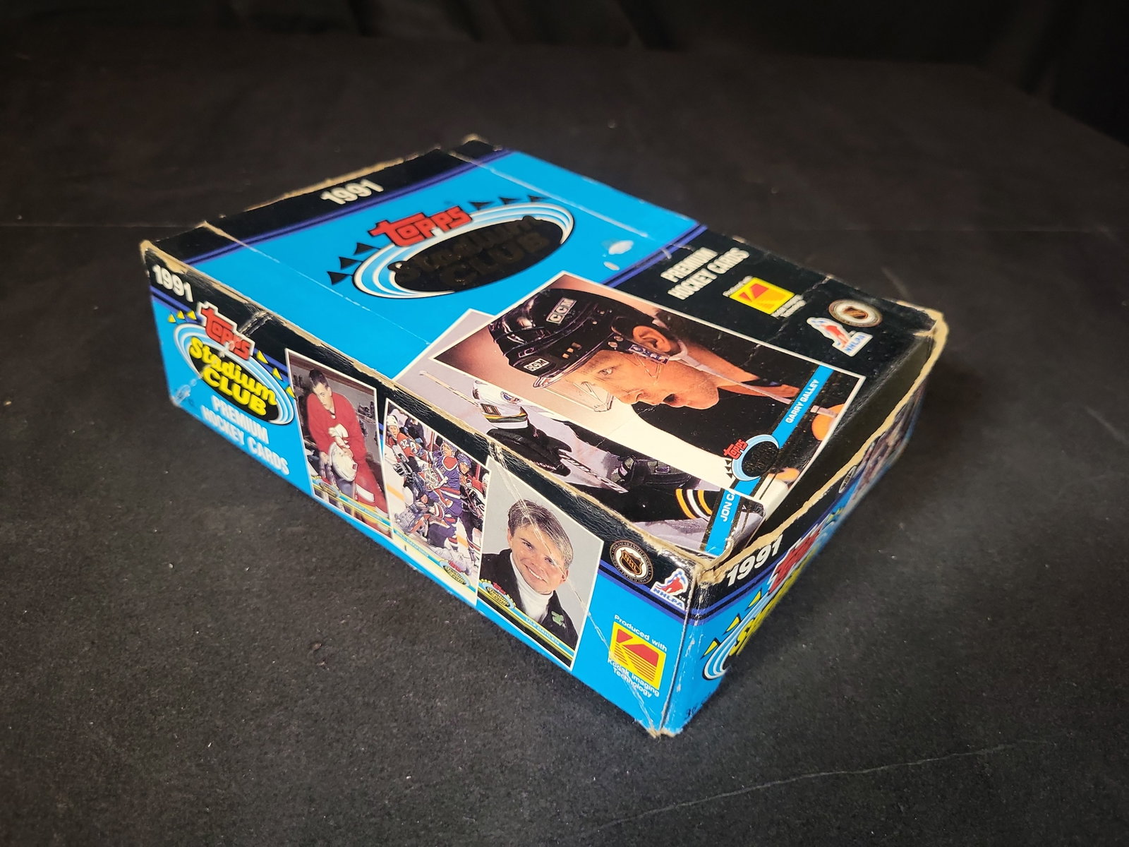 I03227 | 1991 Topps Stadium Club Hockey Partial Display Box with Four Sealed Packs (1 of 4)