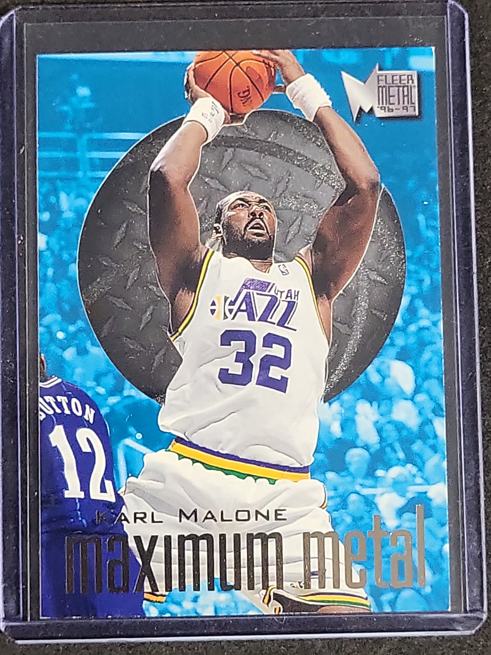 I03815 | 1996-97 Fleer Metal Maximum Metal Karl Malone Basketball Trading Card Insert No. 6 of 10 (1 of 4)