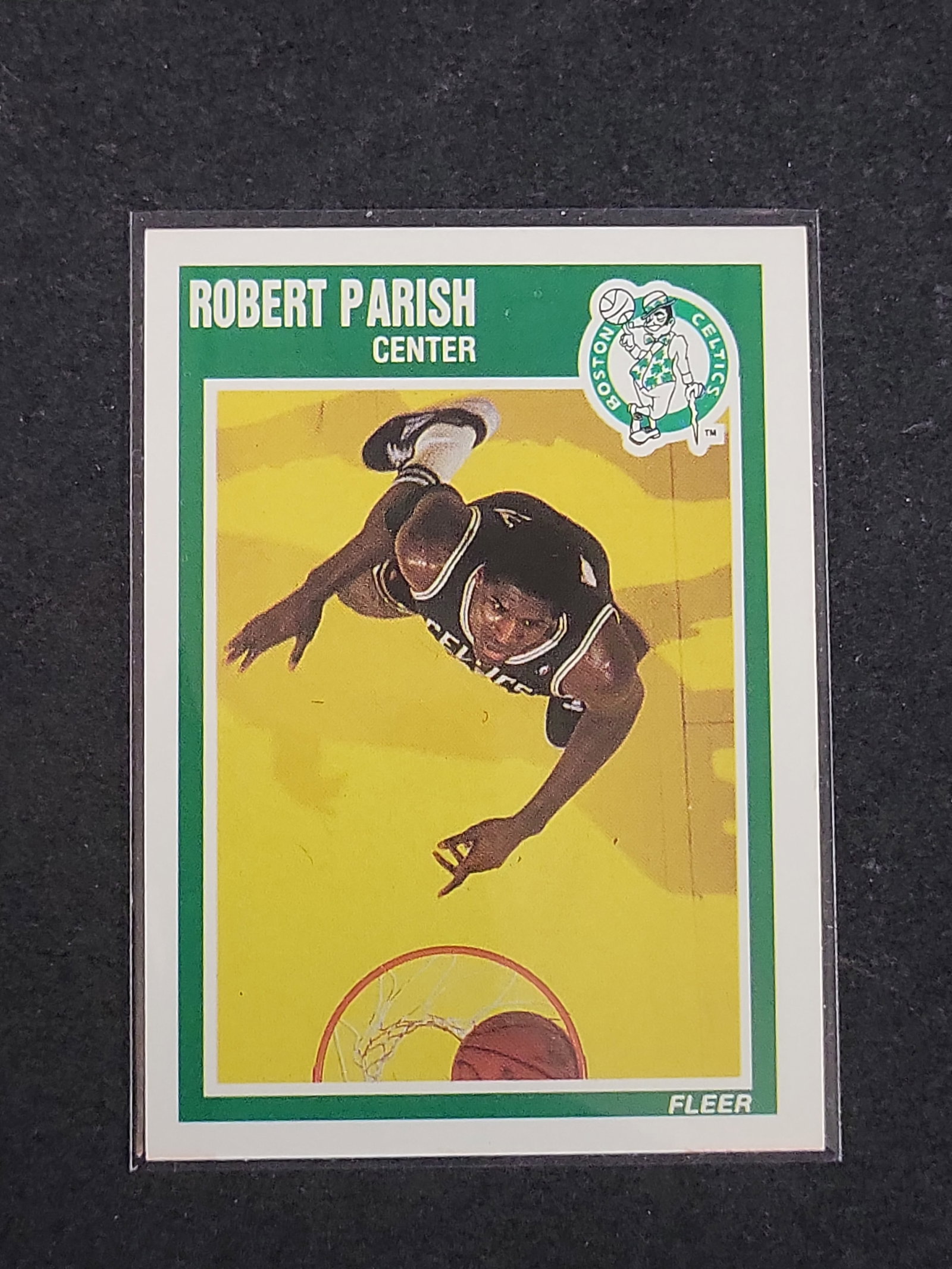 I03132 | 1989-90 Fleer Robert Parish Boston Celtics Basketball Card #12 (1 of 2)