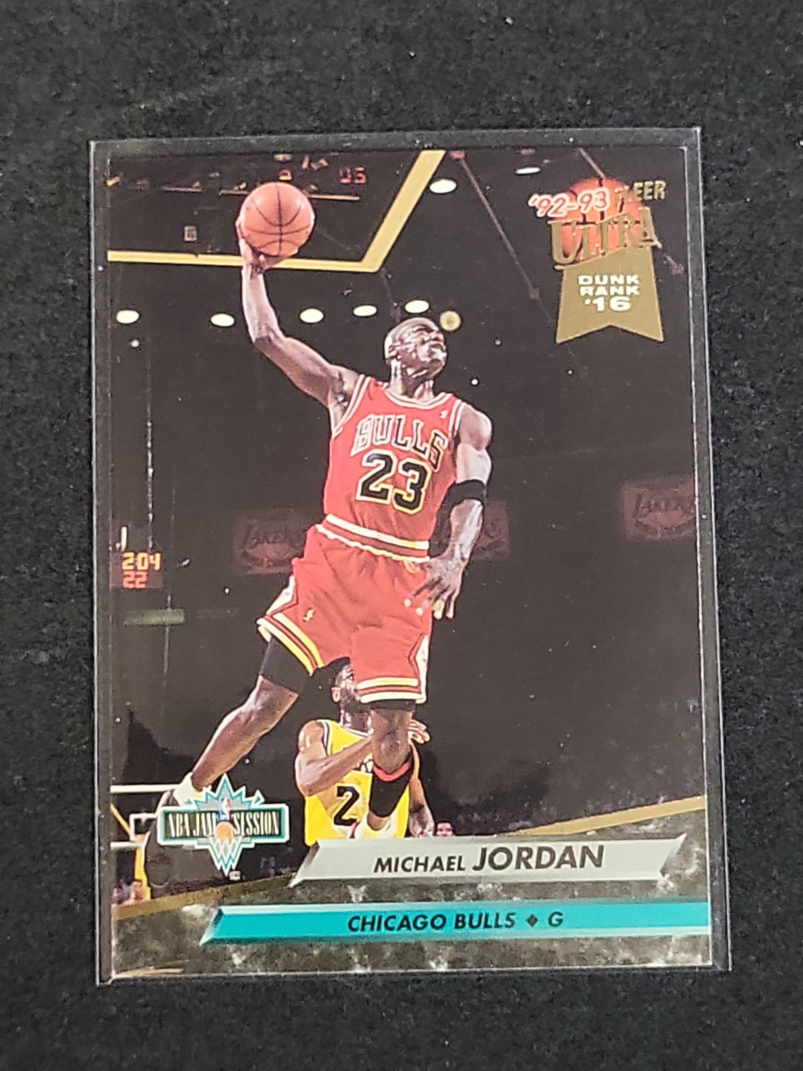 I03137 | 1992-93 Fleer Ultra Michael Jordan #216 Top 20 Jammer Basketball Card (1 of 2)