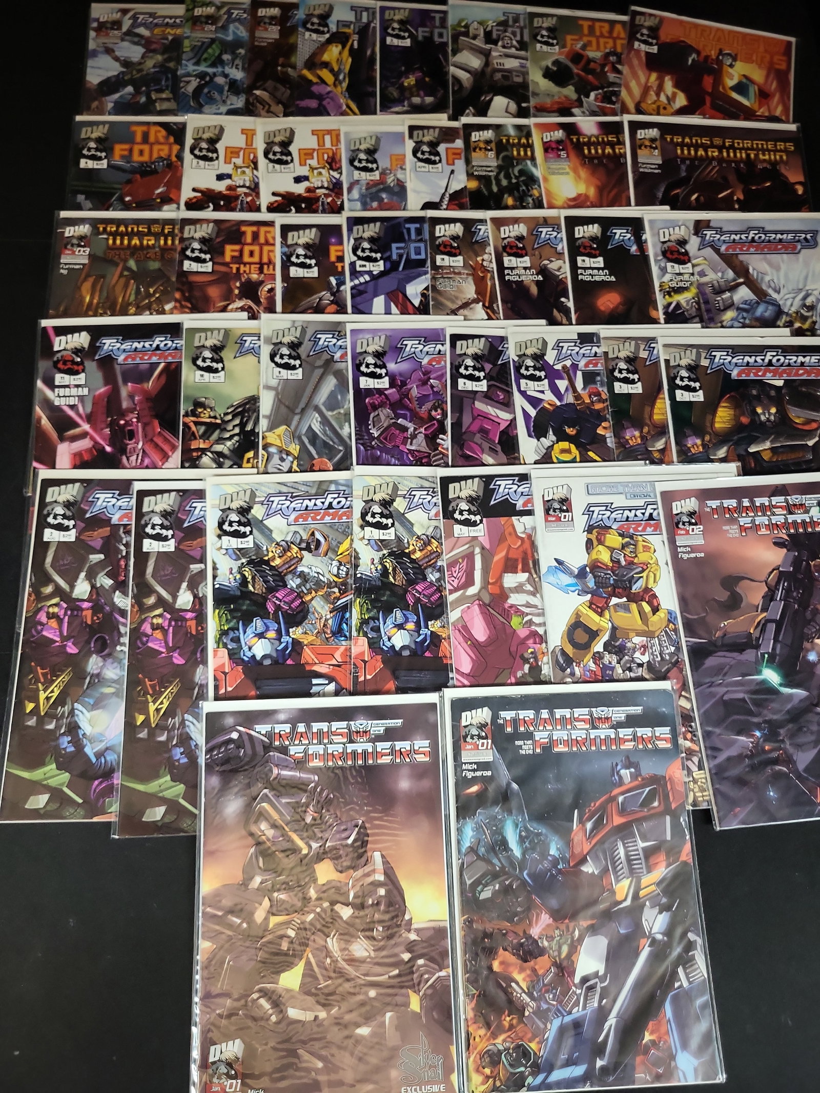 I03782 | An Assortment of Dreamwave Productions Transformers Comic Books (1 of 10)