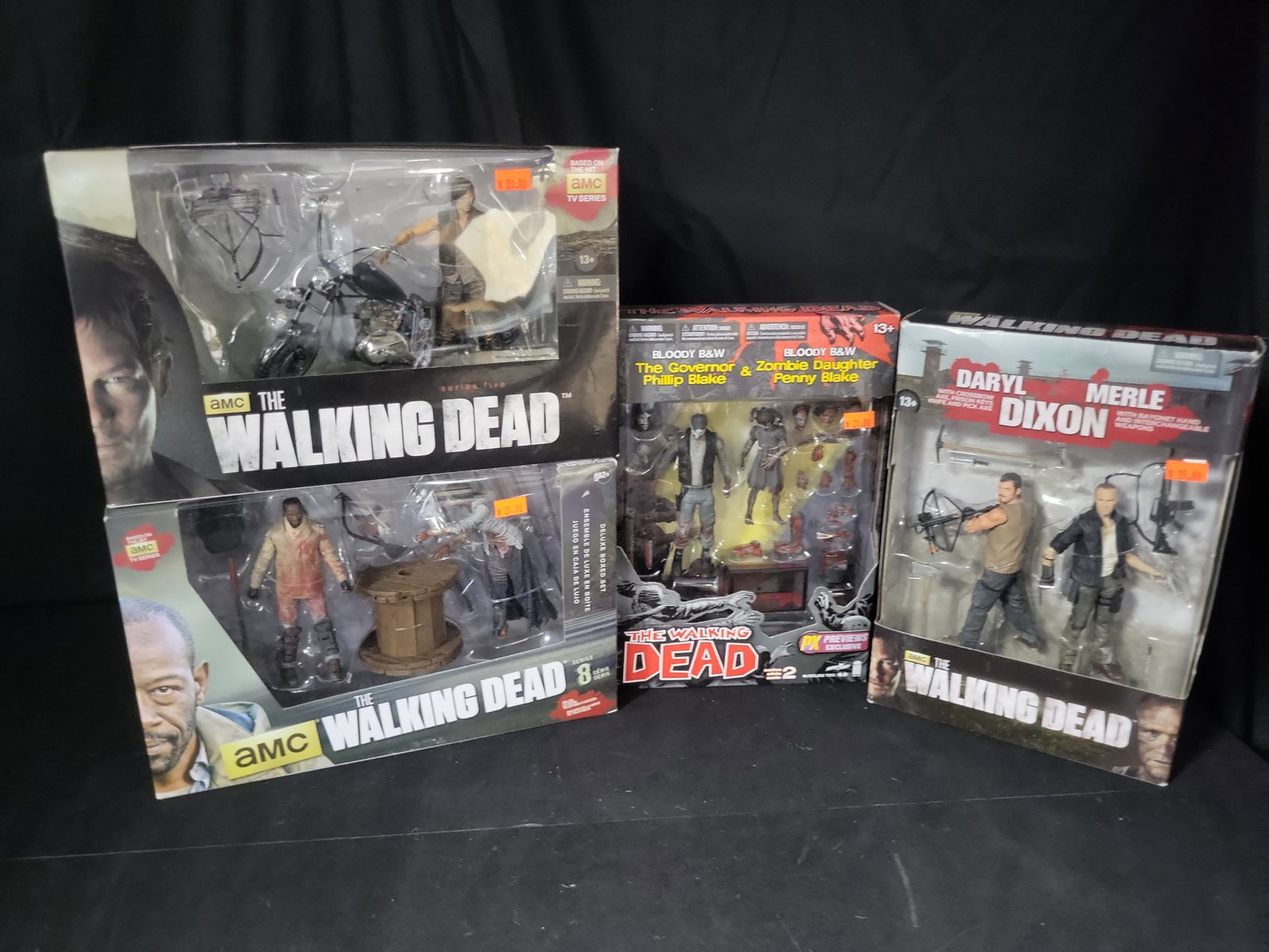 I03534 | A Collection of McFarlane Toys The Walking Dead Action Figure Boxed Sets (1 of 8)