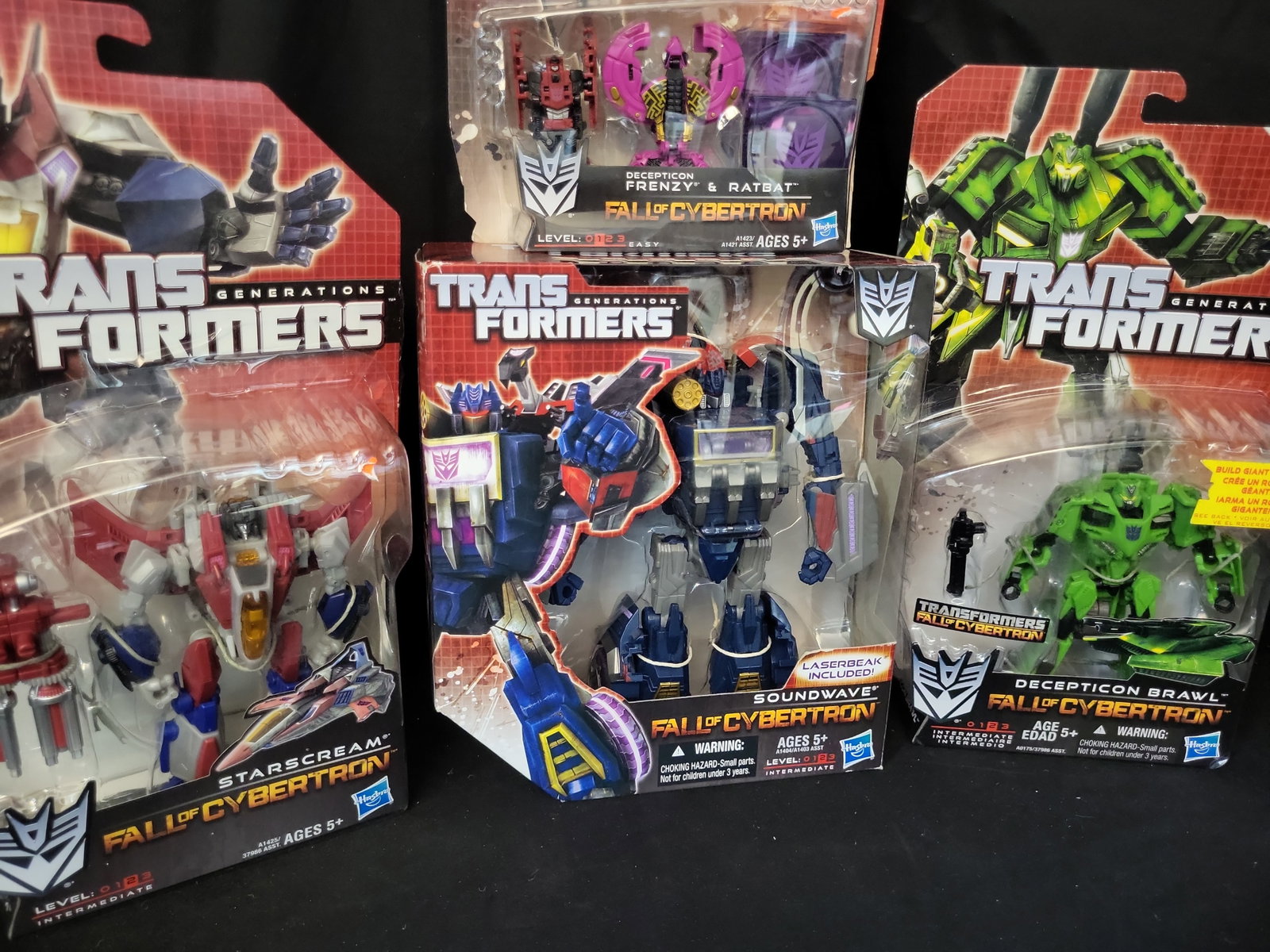 I03509 | Four Hasbro Transformers Generations Fall of Cybertron Series Action Figures (1 of 10)