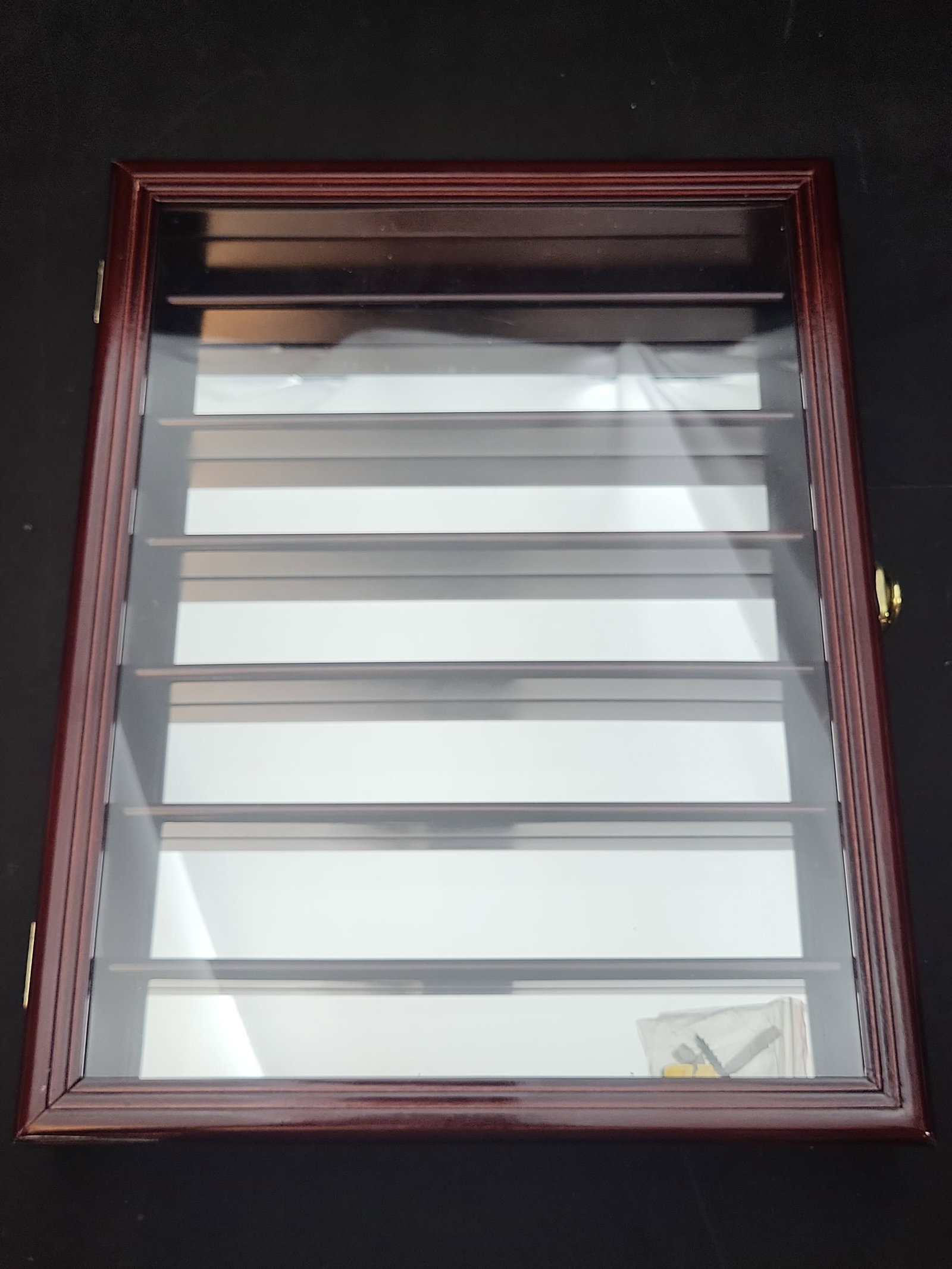 I03647 | sfDisplay Wooden Wall-Mounted Seven-Compartment Display Case (1 of 5)