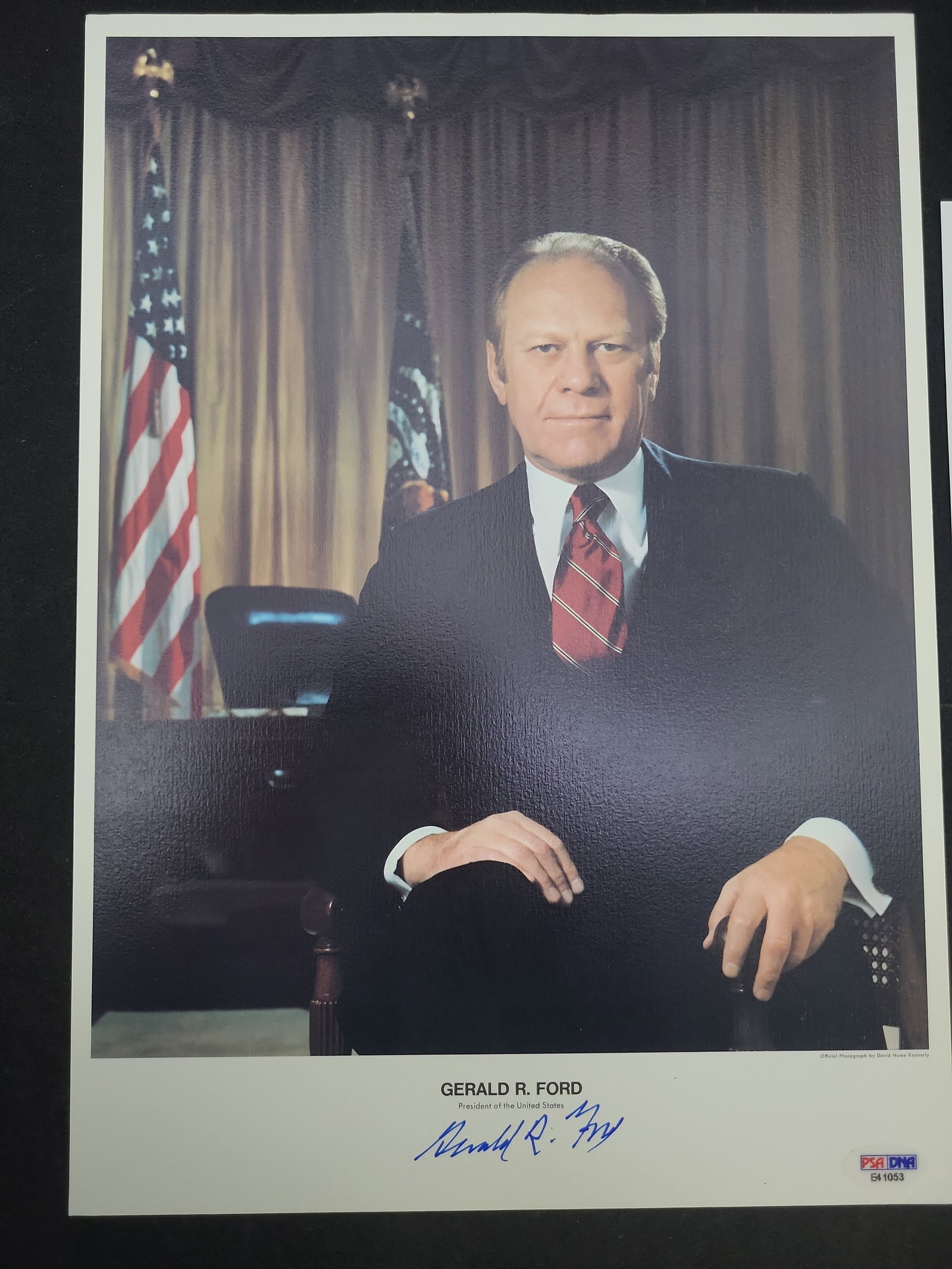 I04116 | Signed Gerald R. Ford Presidential Portrait: IMPORTANT â€“ PLEASE REVIEW BEFORE BIDDING: Aeron House makes every effort to accurately identify and describe each lot; however, titles and descriptions may contain errors, omissions, or AI-a