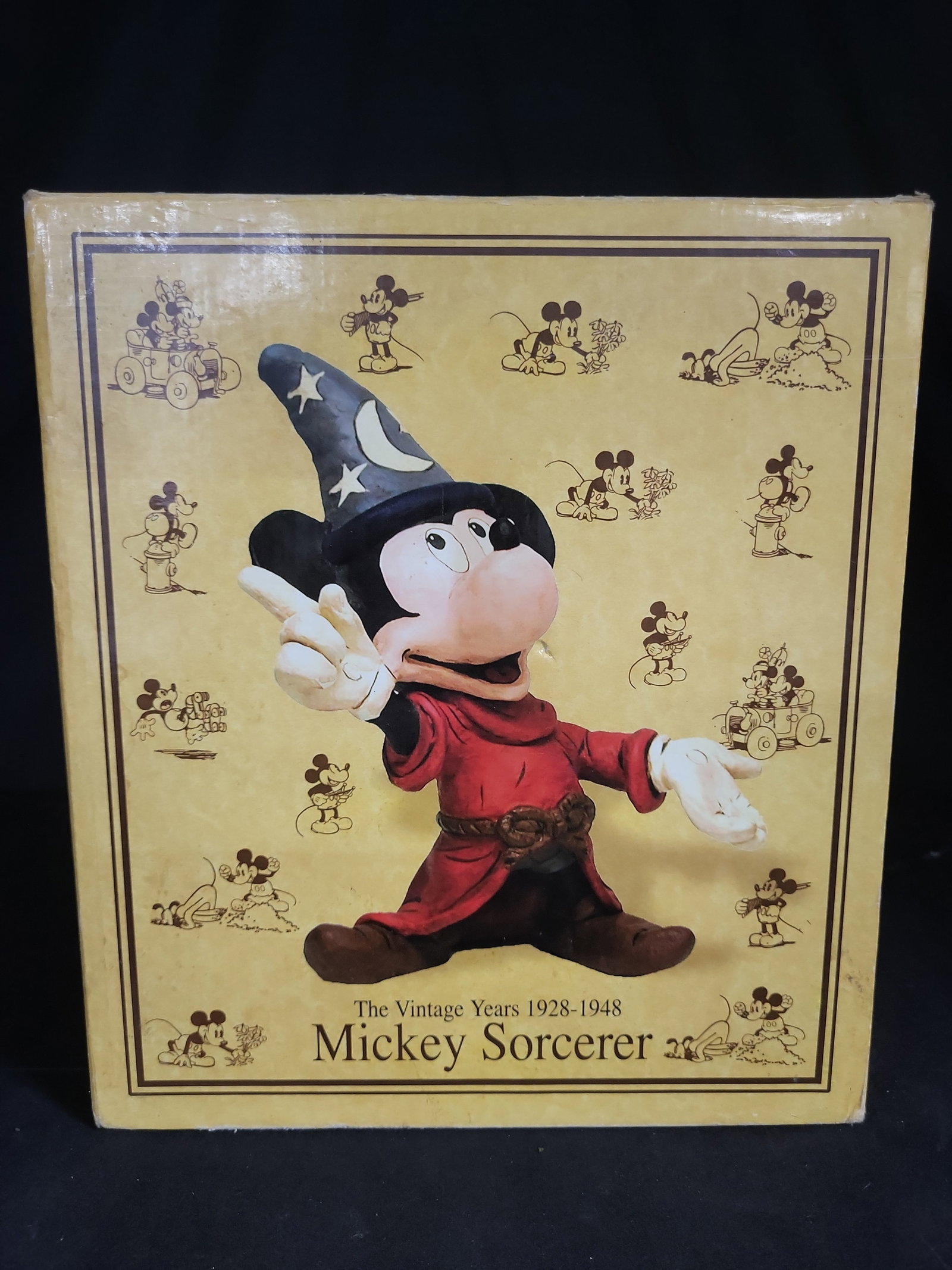 I04670 | Mickey Sorcerer The Vintage Years Figurine: IMPORTANT â€“ PLEASE REVIEW BEFORE BIDDING: Aeron House makes every effort to accurately identify and describe each lot; however, titles and descriptions may contain errors, omissions, or AI-a