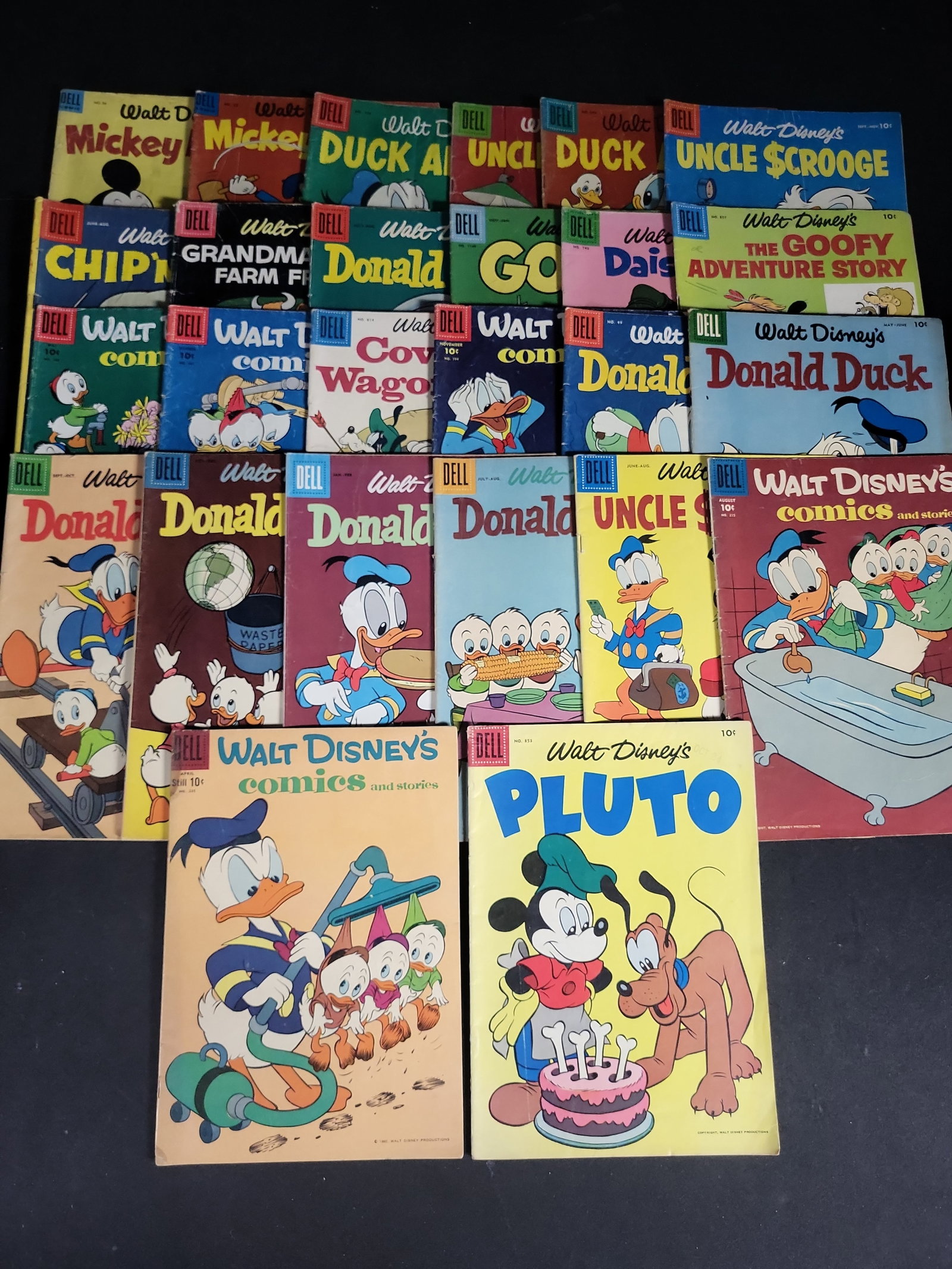 I04625 | Twenty-Two Vintage Walt Disney Comics (1 of 6)